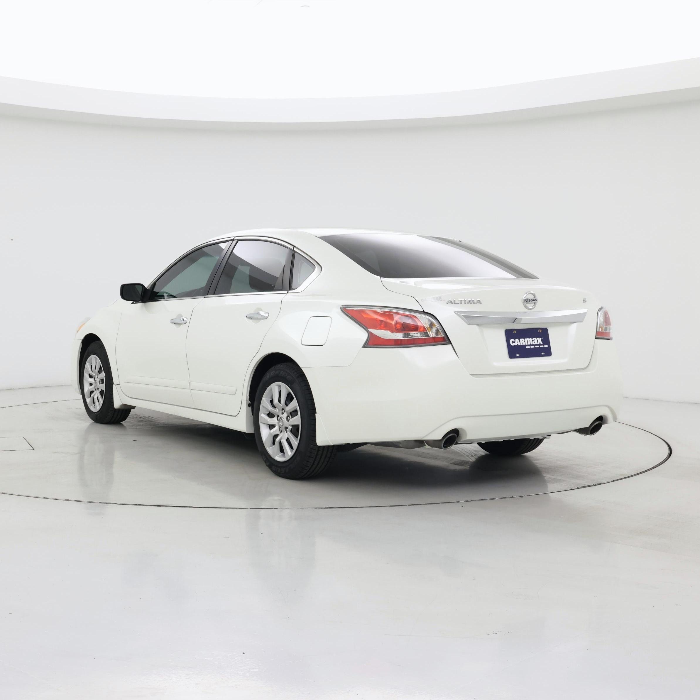 Thumbnail: 2015 Nissan Altima - 2
