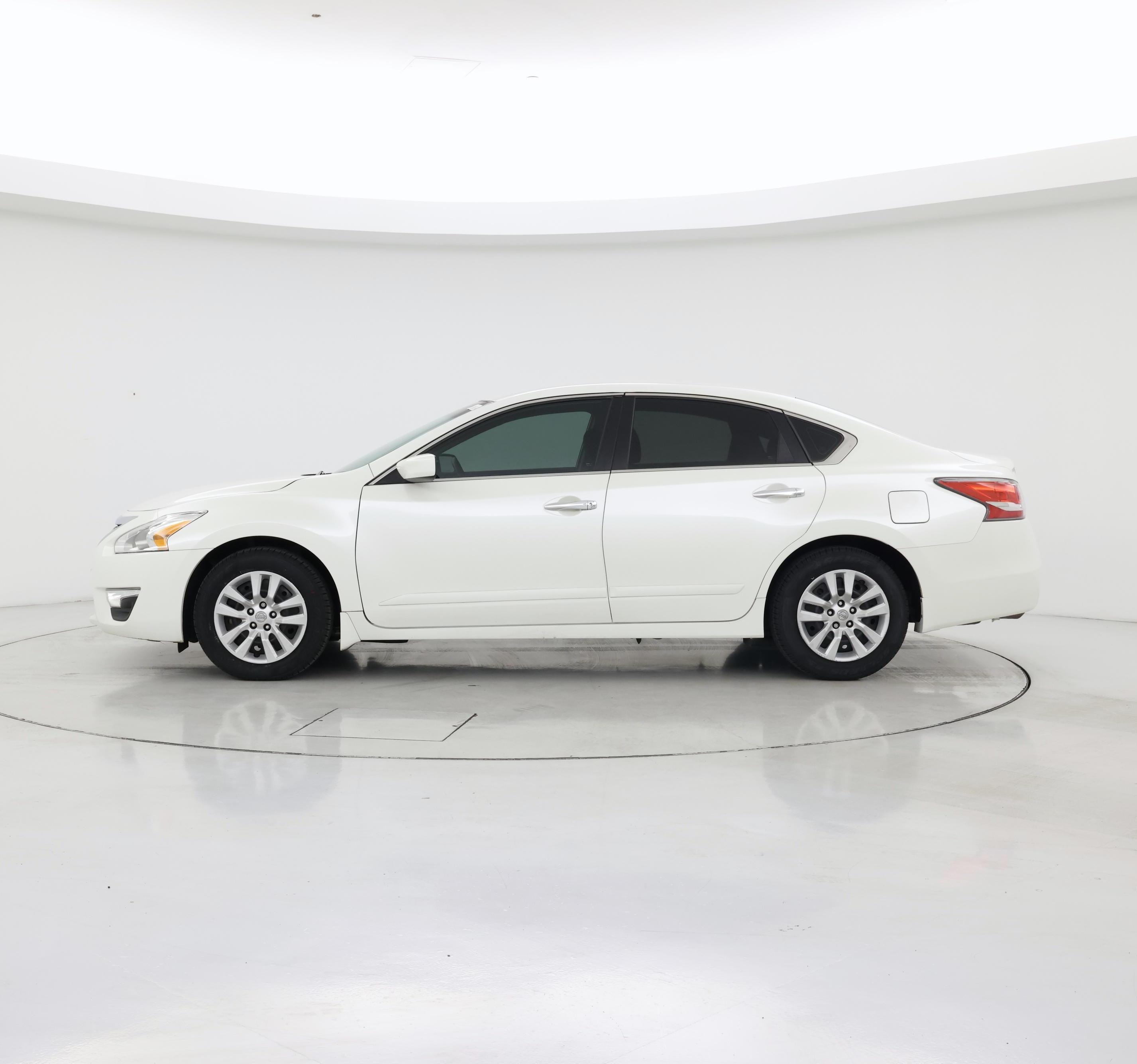 Thumbnail: 2015 Nissan Altima - 3