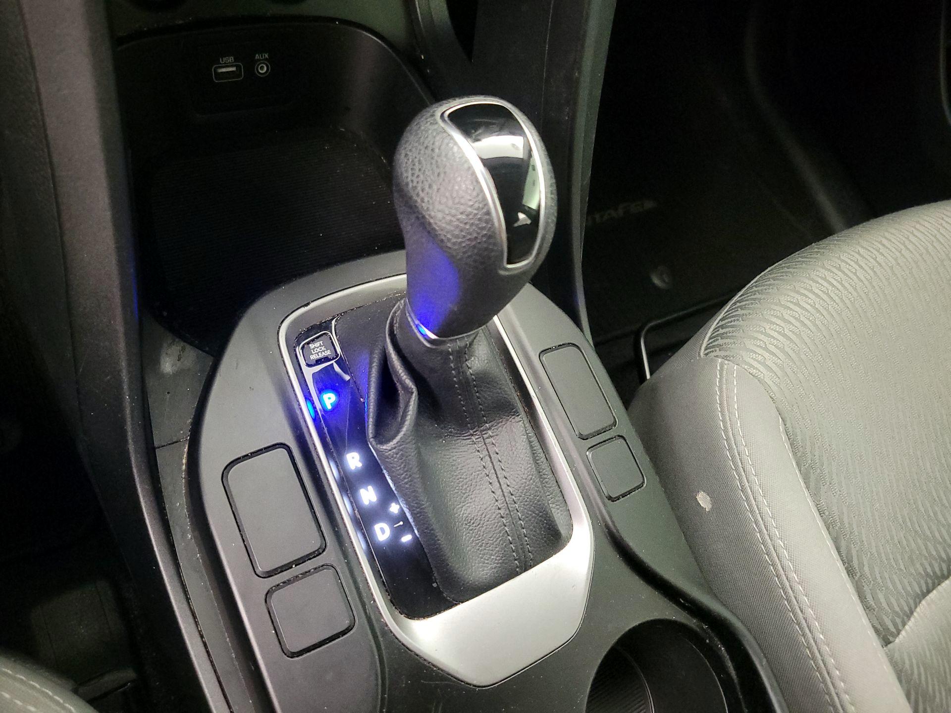 Thumbnail: 2017 Hyundai Santa Fe - 17