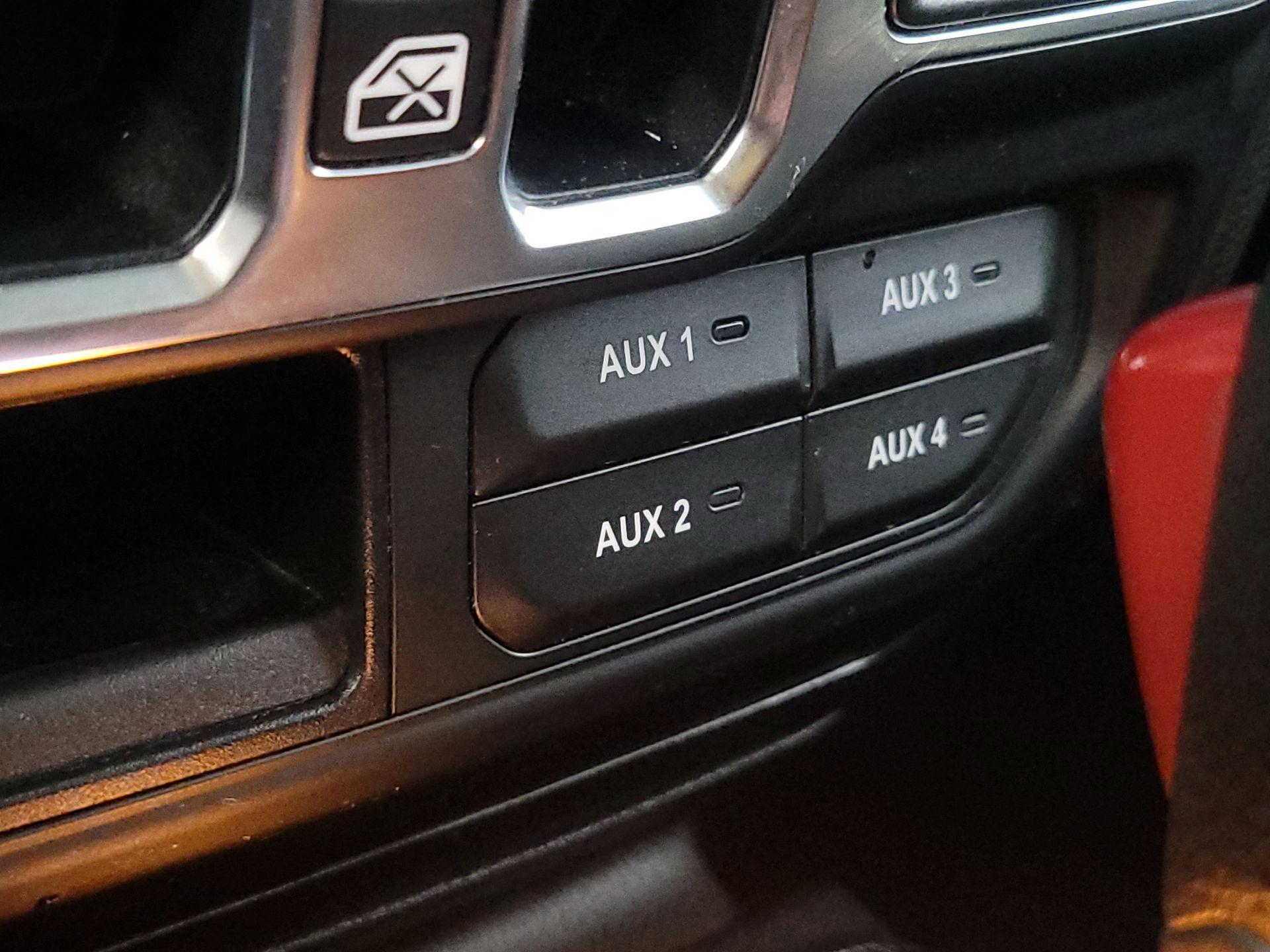 Thumbnail: 2020 Jeep Gladiator - 18
