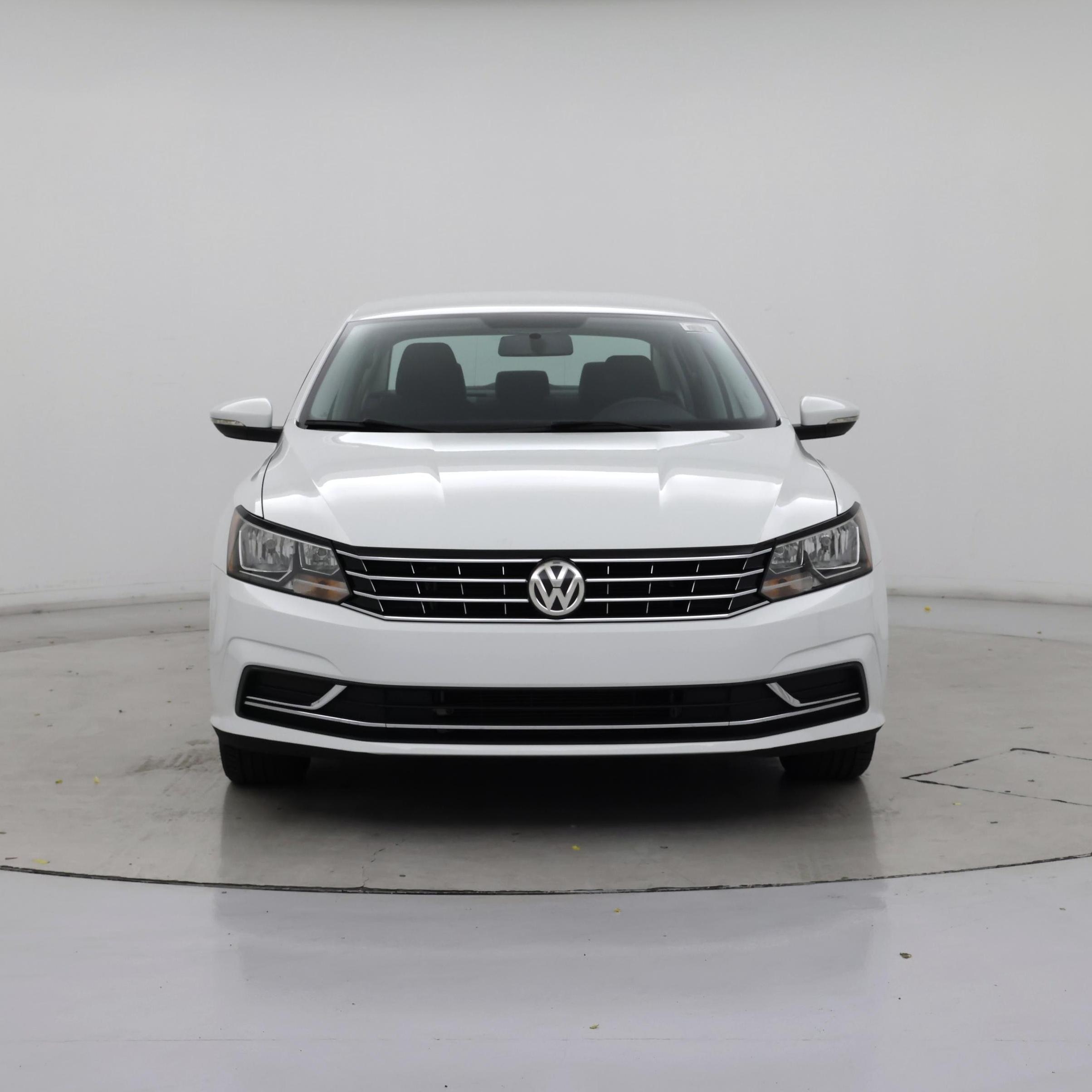 Thumbnail: 2017 Volkswagen Passat - 5