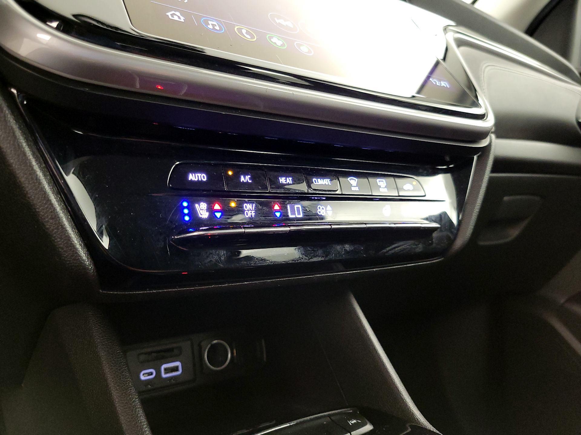 Thumbnail: 2023 Chevrolet Bolt EUV - 16