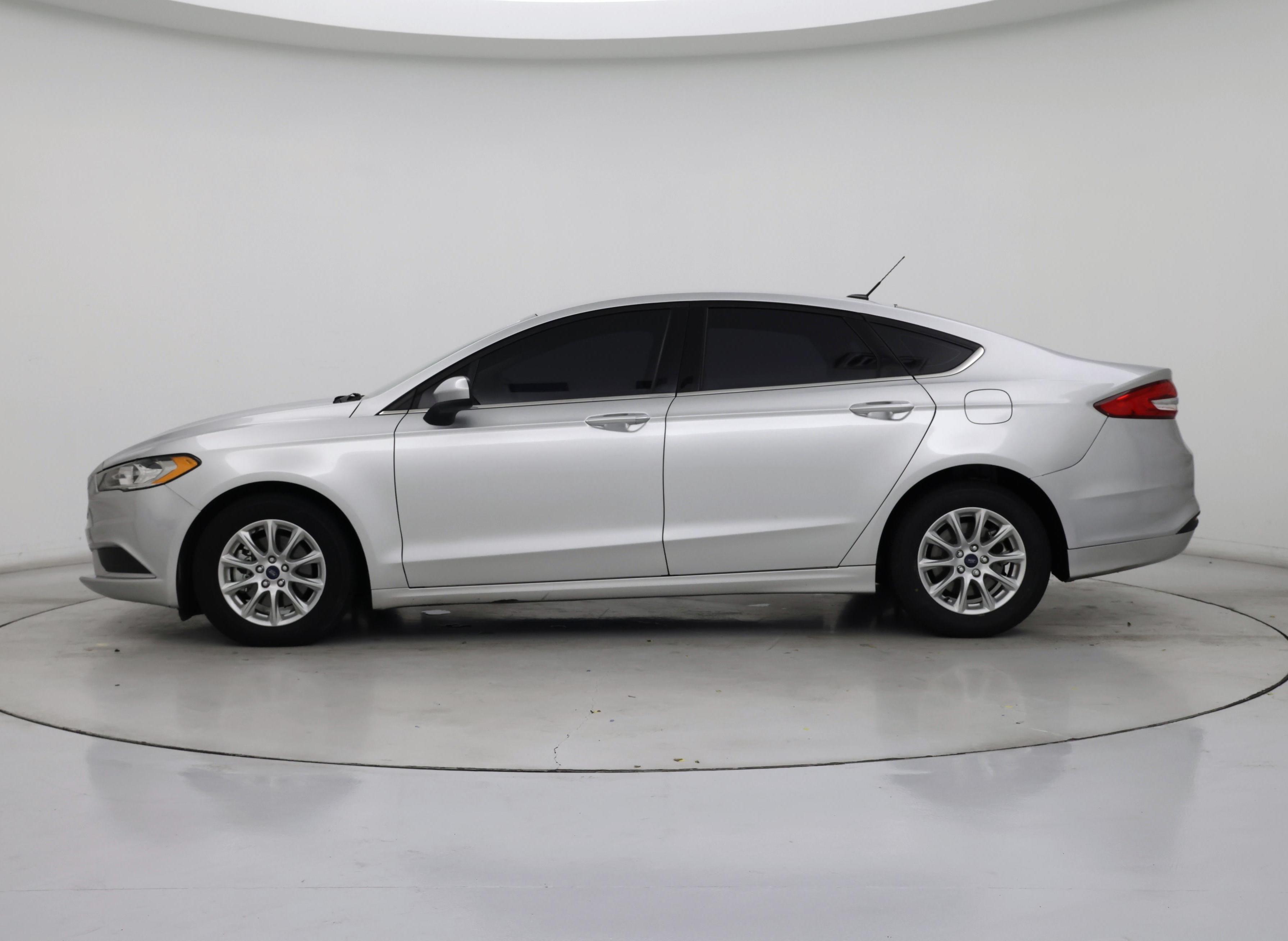 Thumbnail: 2017 Ford Fusion - 3