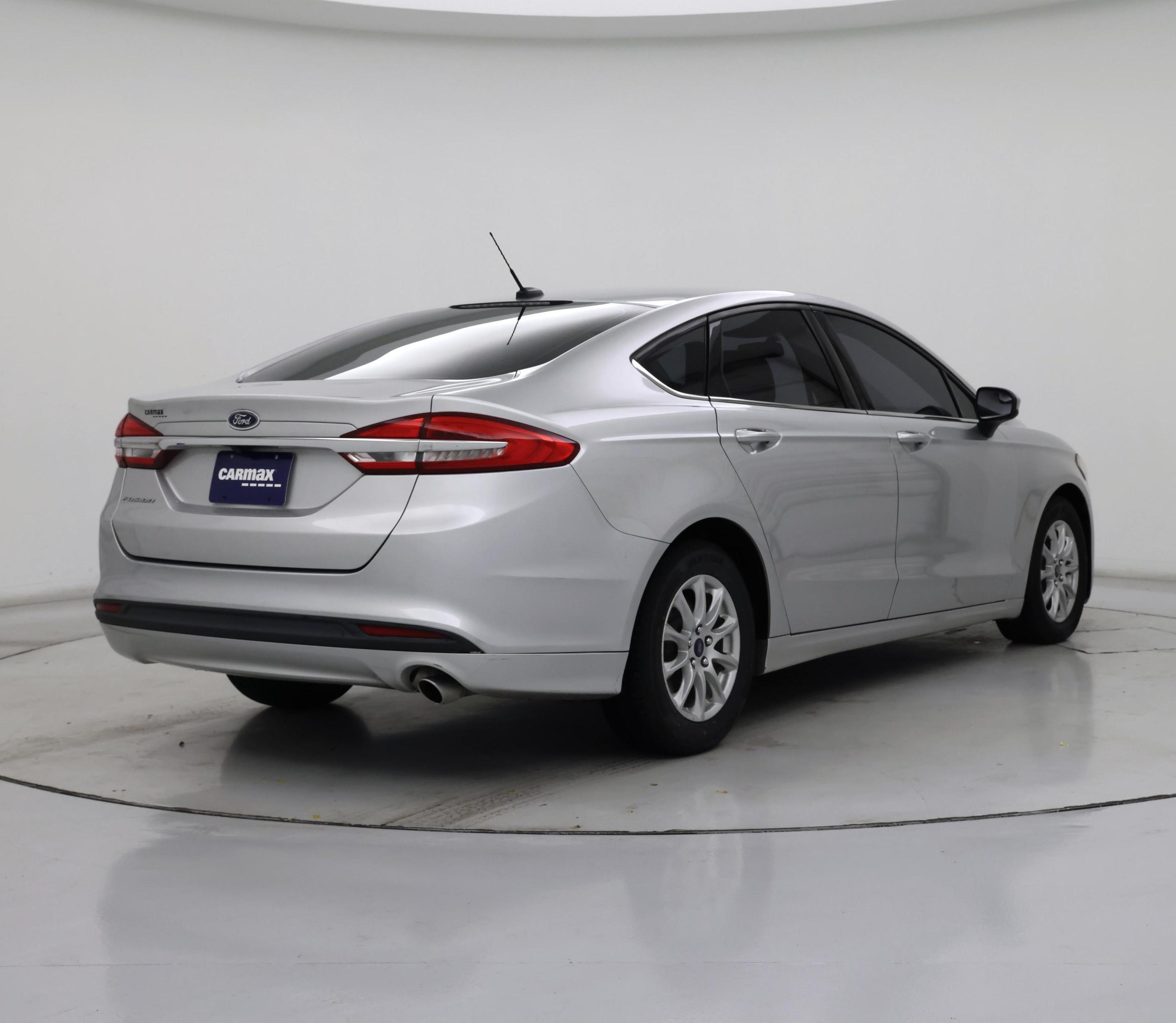 Thumbnail: 2017 Ford Fusion - 8