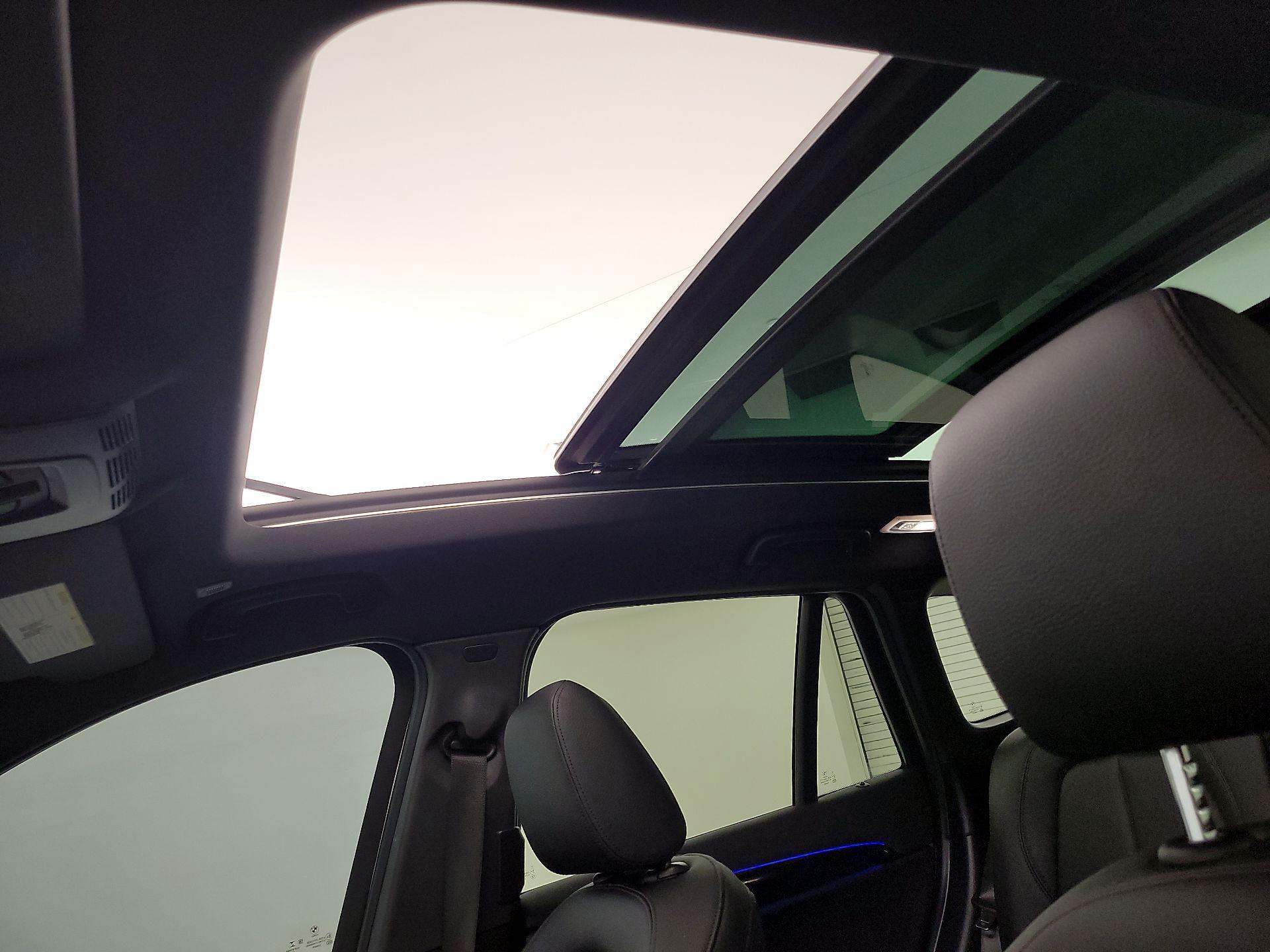 Thumbnail: 2020 BMW X1 - 20