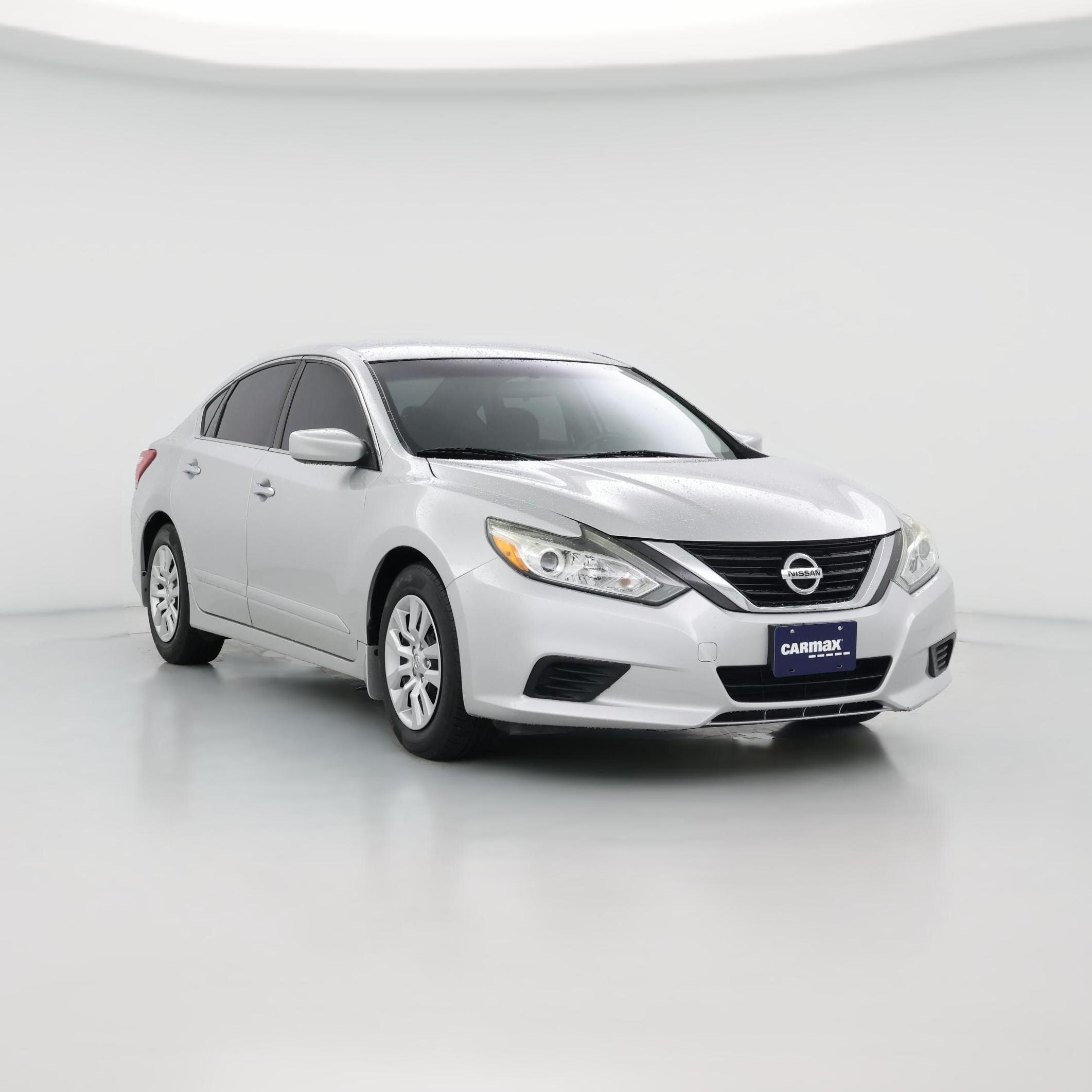 Thumbnail: 2016 Nissan Altima - 1