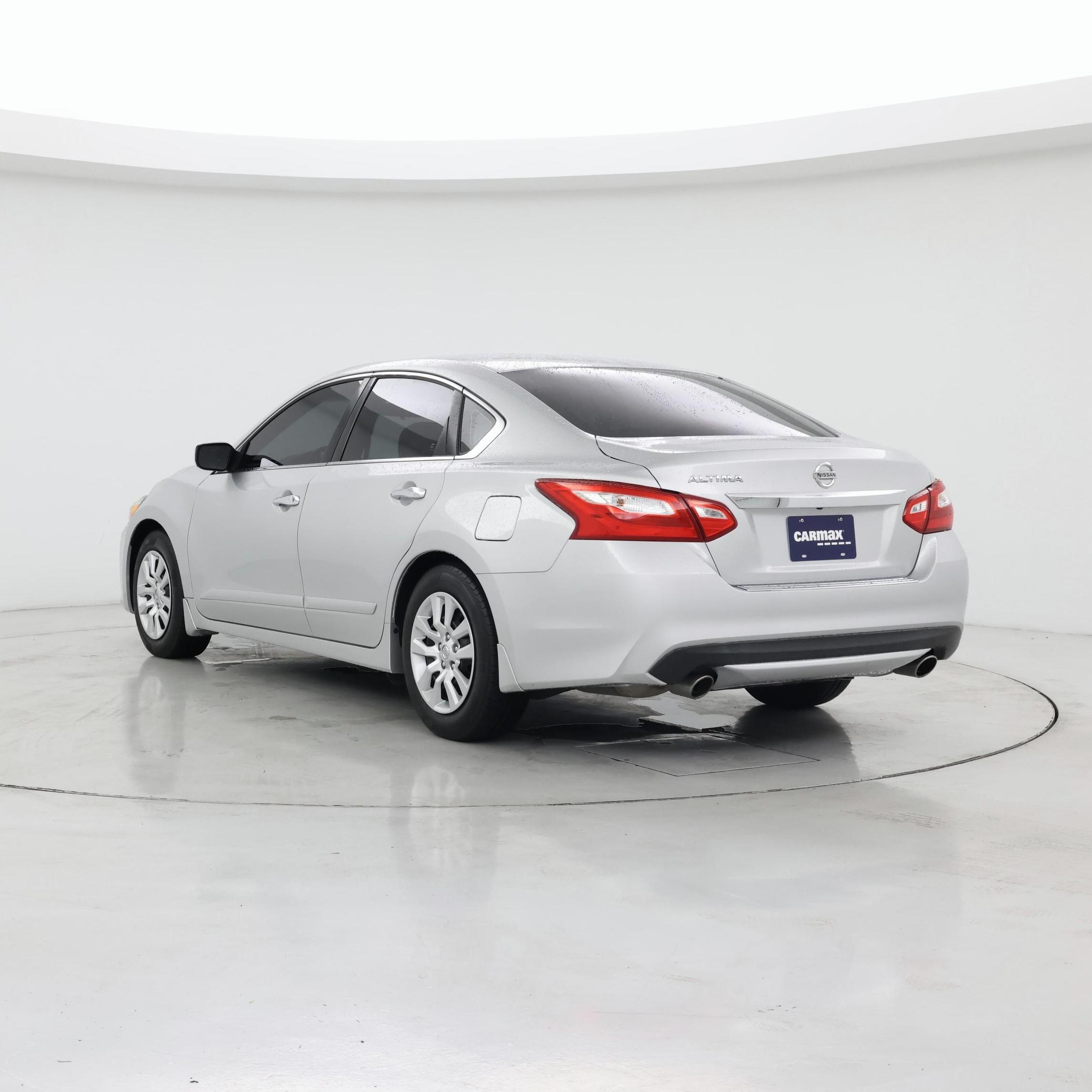 Thumbnail: 2016 Nissan Altima - 2