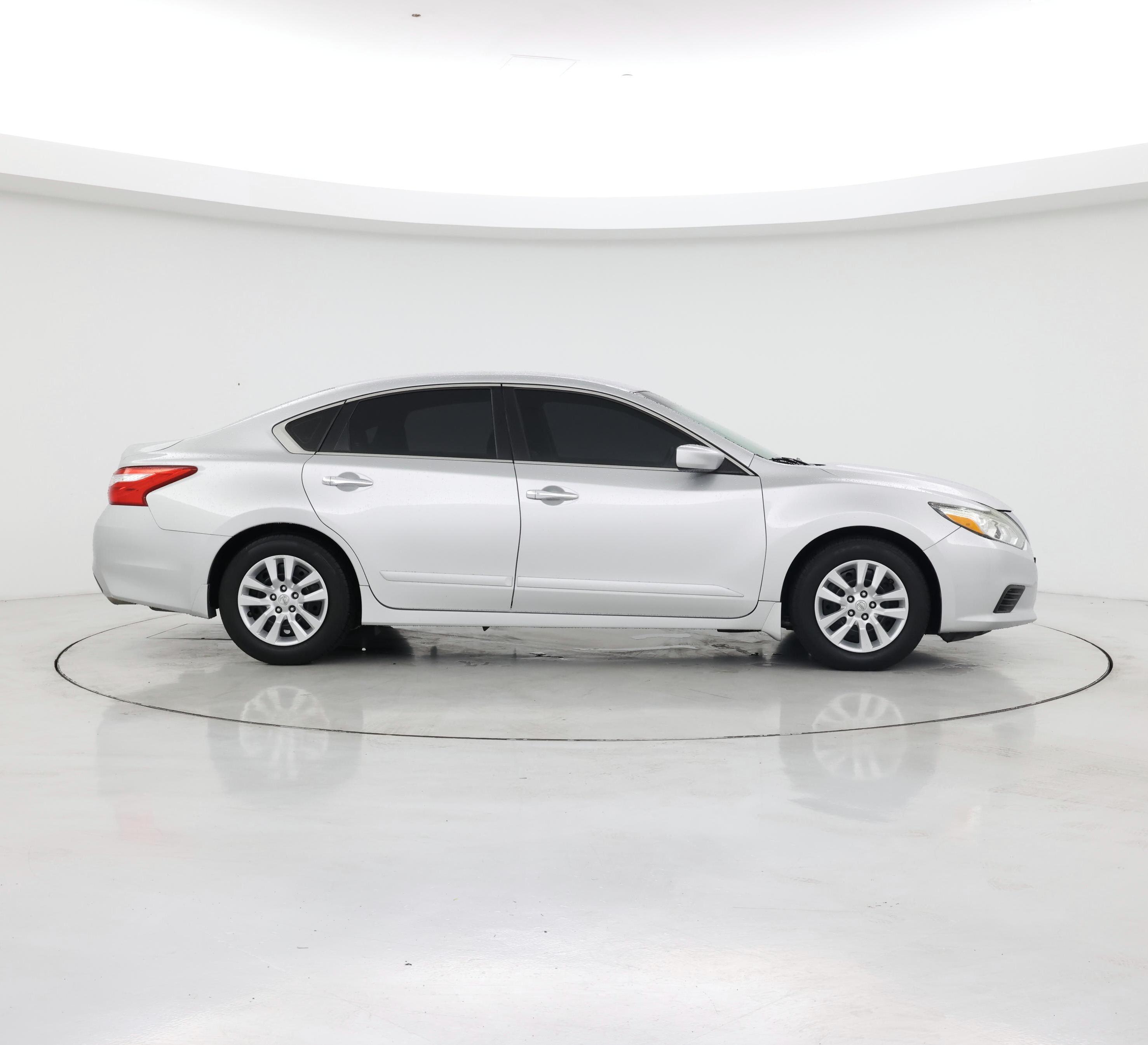 Thumbnail: 2016 Nissan Altima - 7