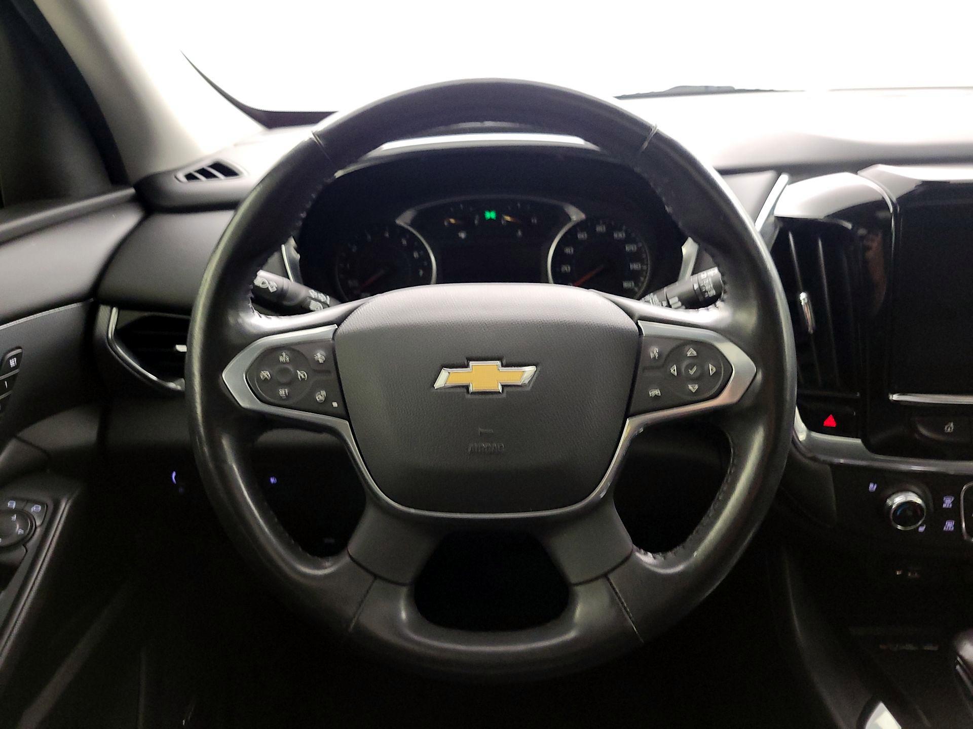 Thumbnail: 2021 Chevrolet Traverse - 10