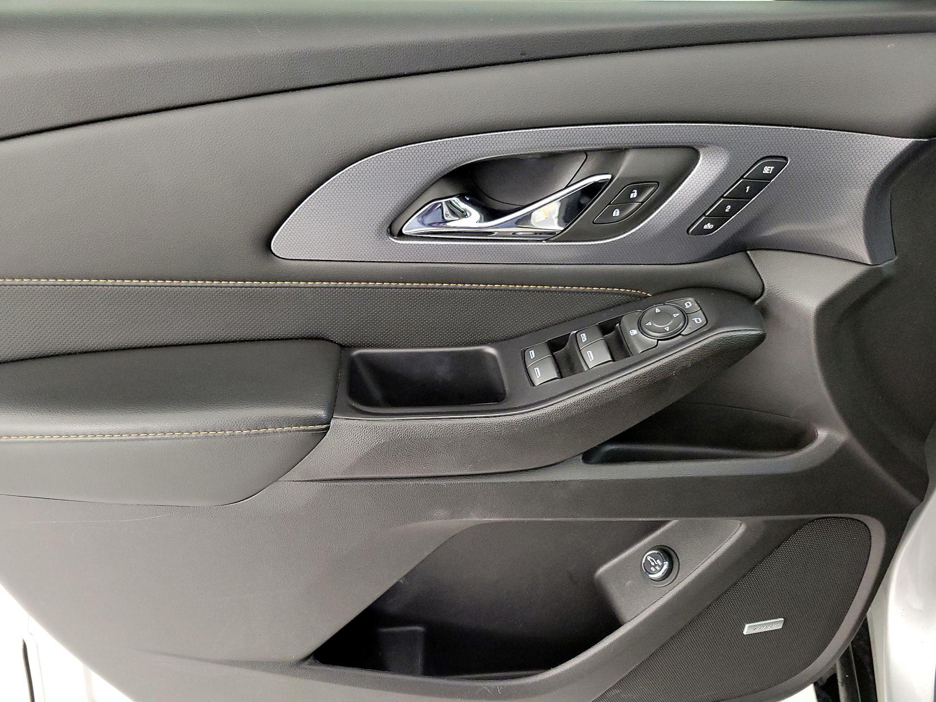 Thumbnail: 2021 Chevrolet Traverse - 12