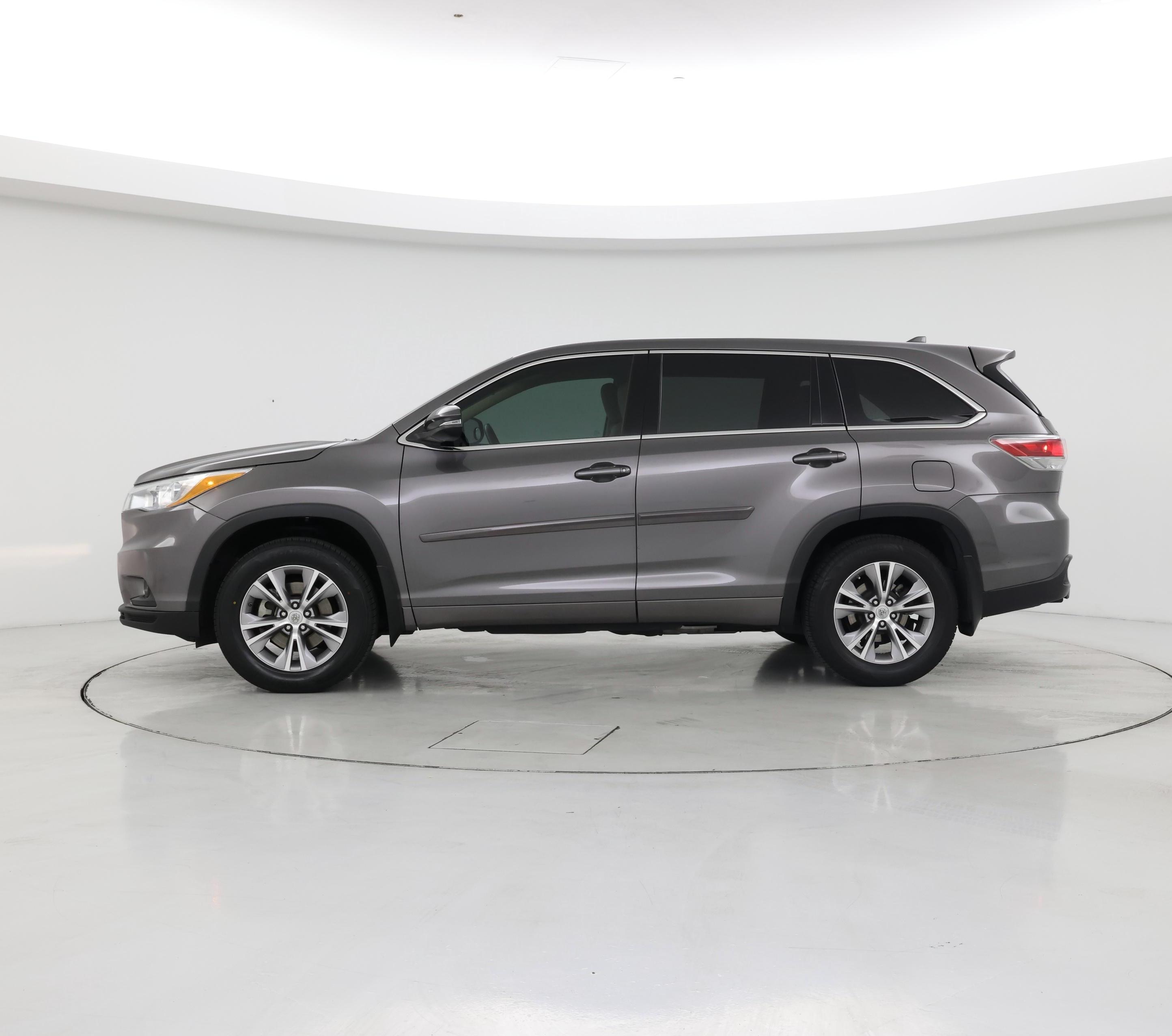 Thumbnail: 2015 Toyota Highlander - 3