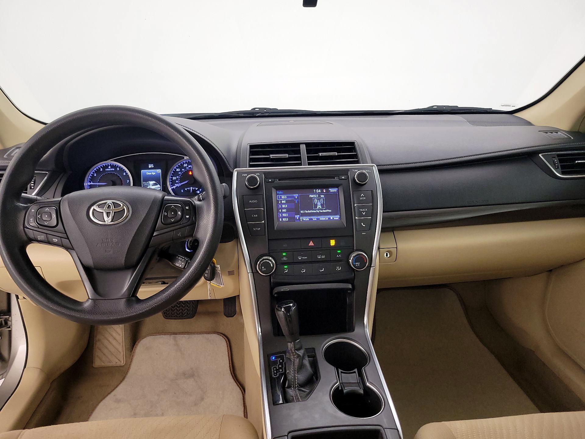 Thumbnail: 2017 Toyota Camry - 9