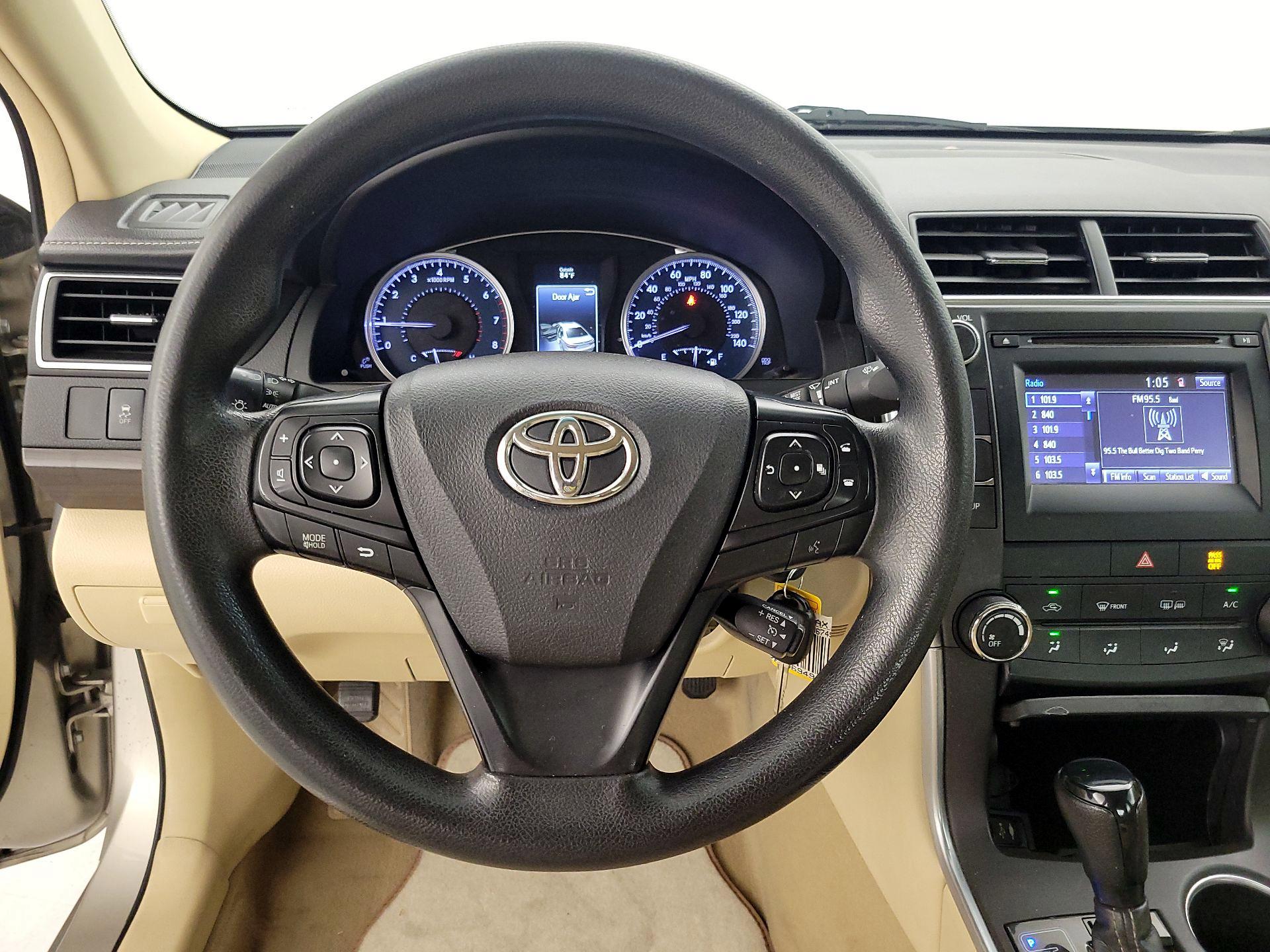 Thumbnail: 2017 Toyota Camry - 10