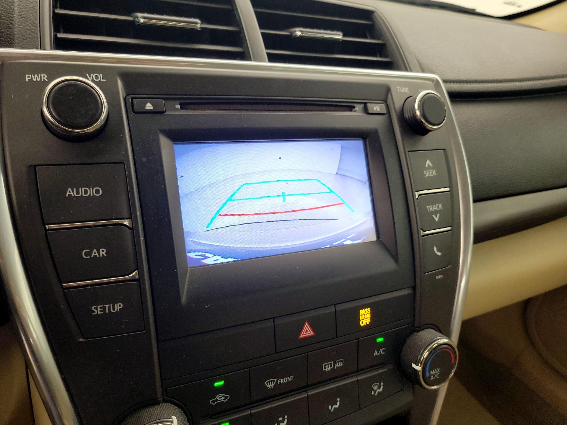 Thumbnail: 2017 Toyota Camry - 14