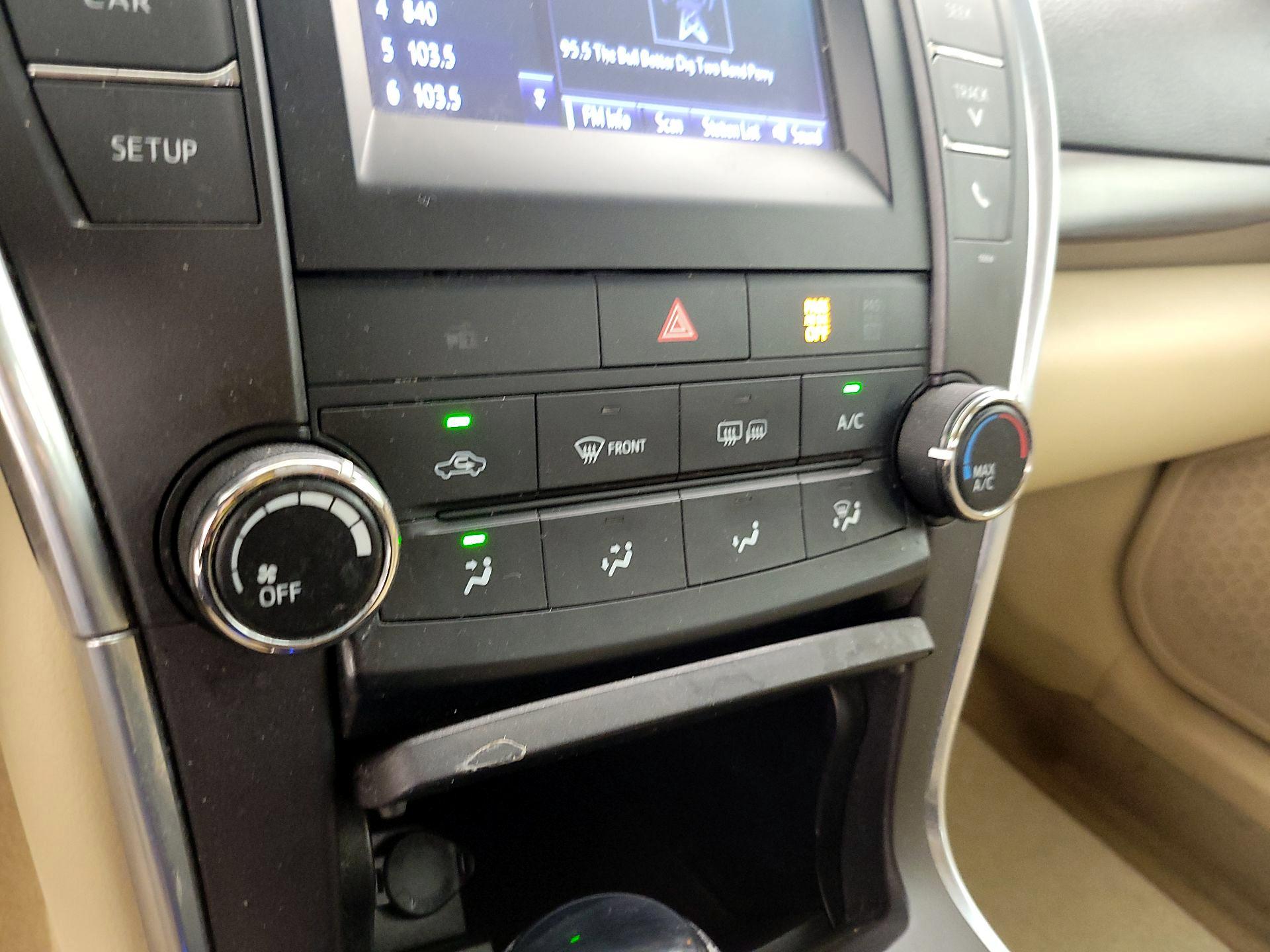 Thumbnail: 2017 Toyota Camry - 16