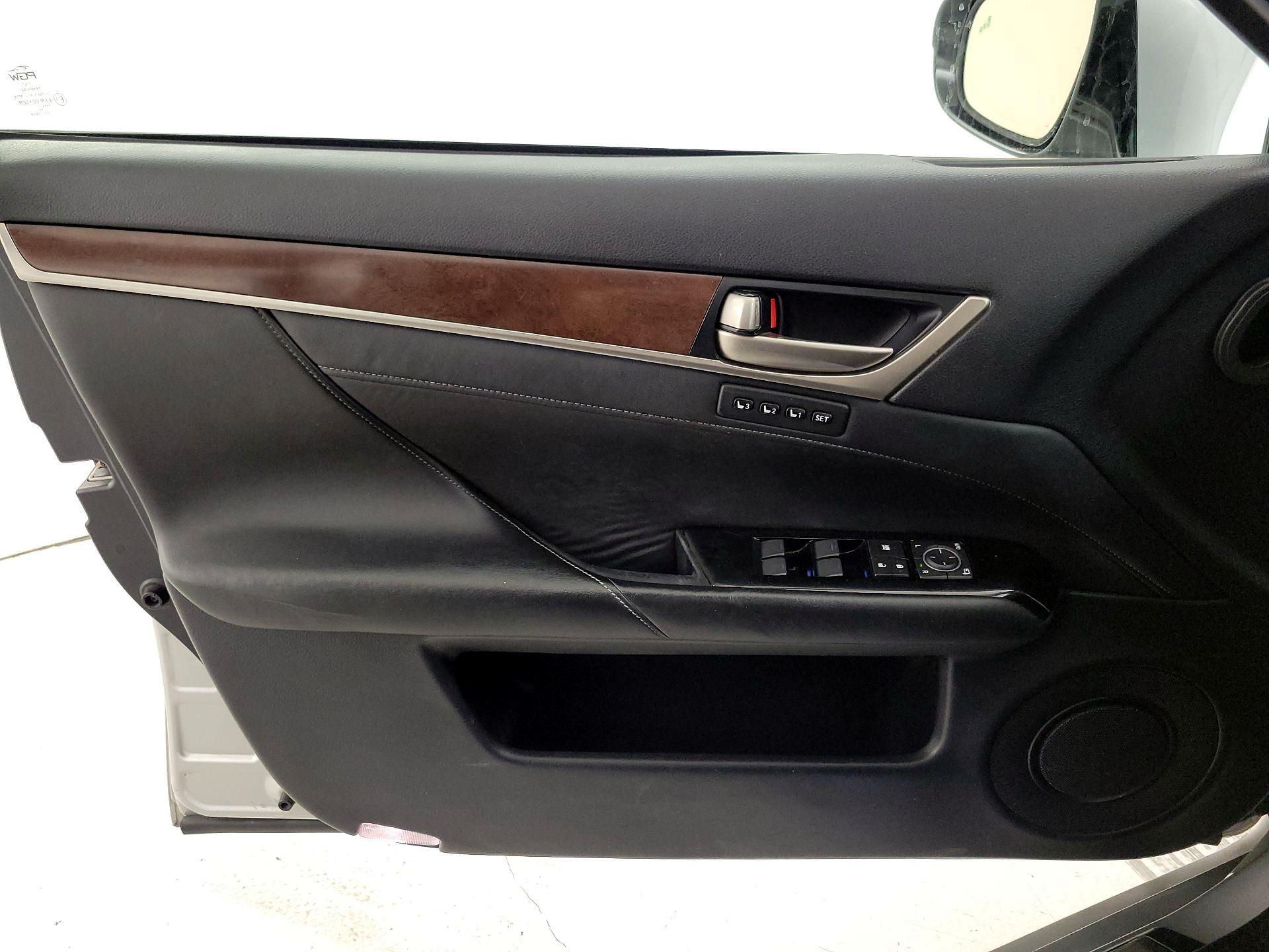 Thumbnail: 2015 Lexus GS - 12