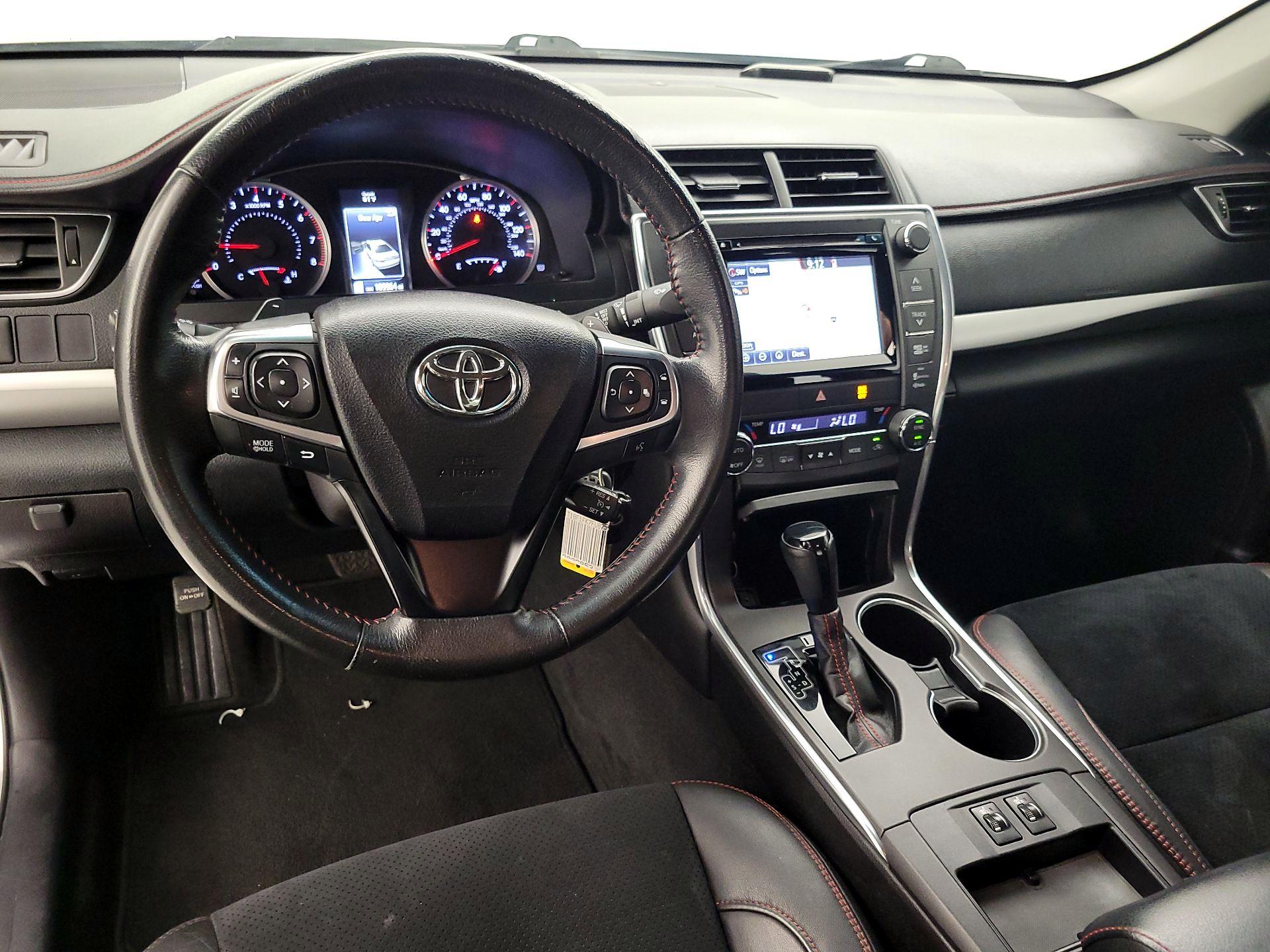 Thumbnail: 2015 Toyota Camry - 9