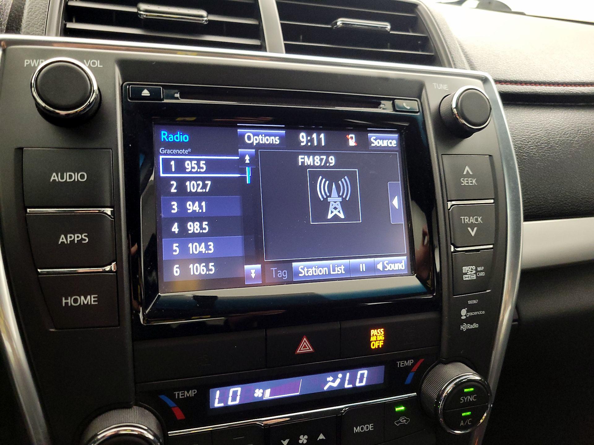 Thumbnail: 2015 Toyota Camry - 16