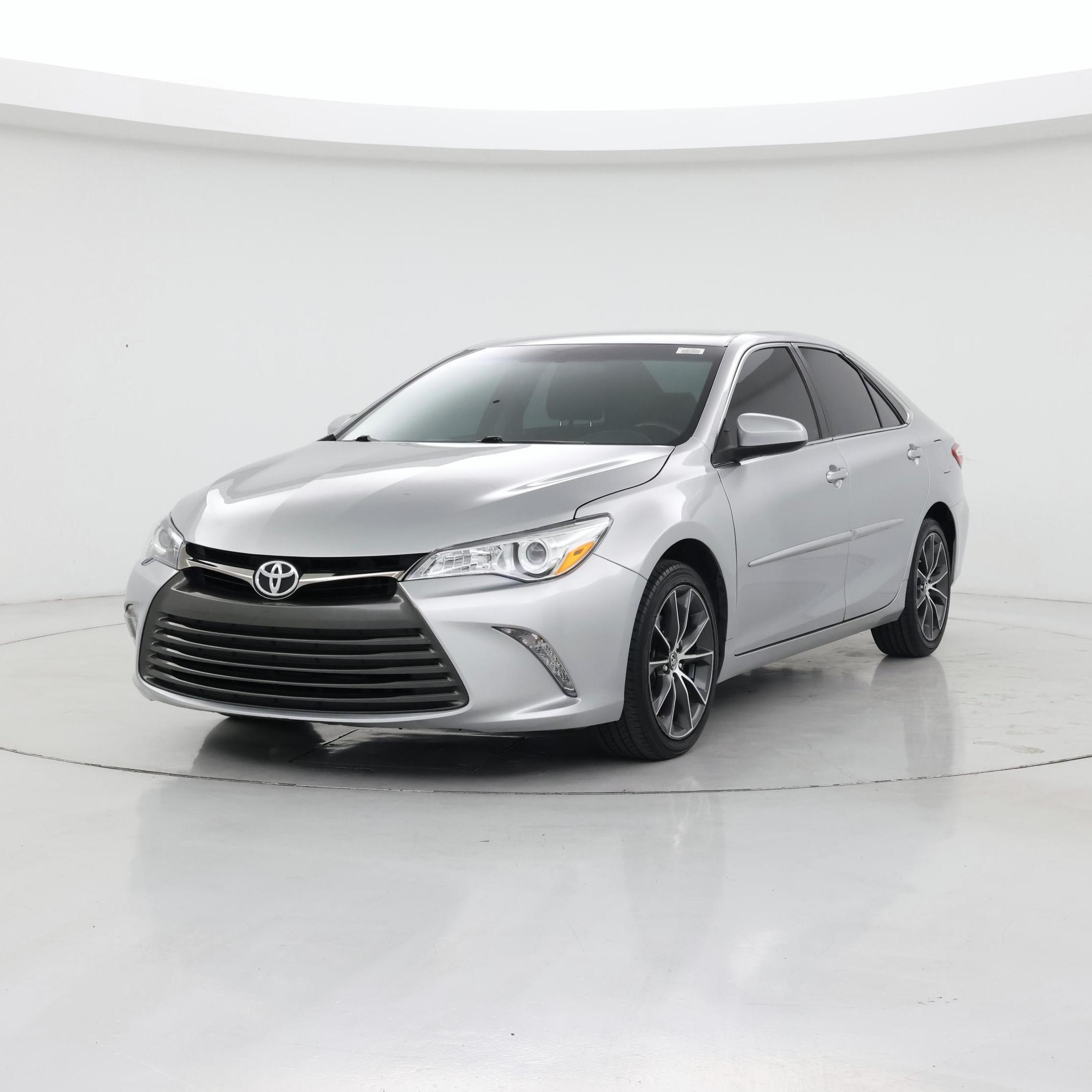 Thumbnail: 2015 Toyota Camry - 4
