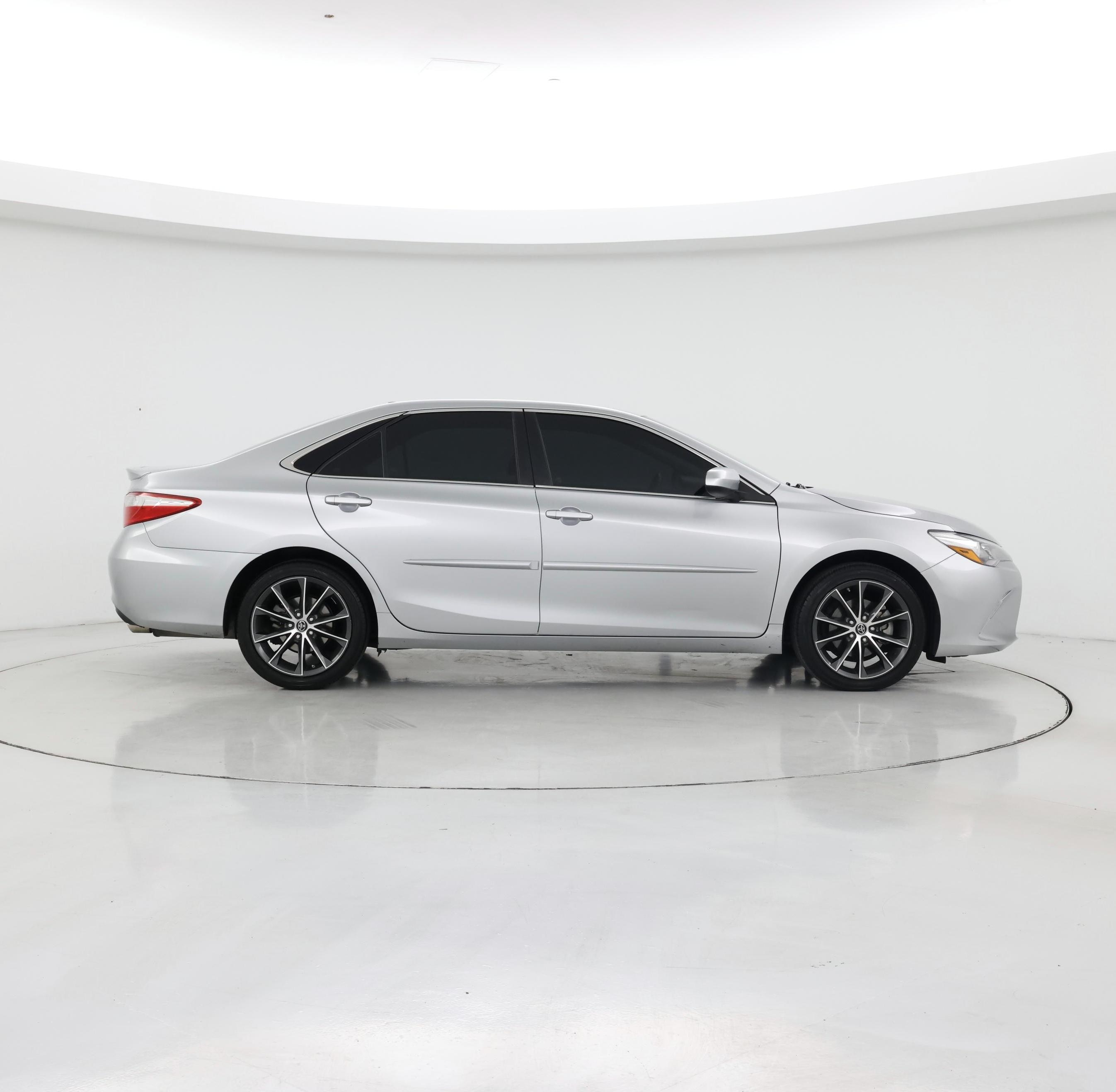 Thumbnail: 2015 Toyota Camry - 7