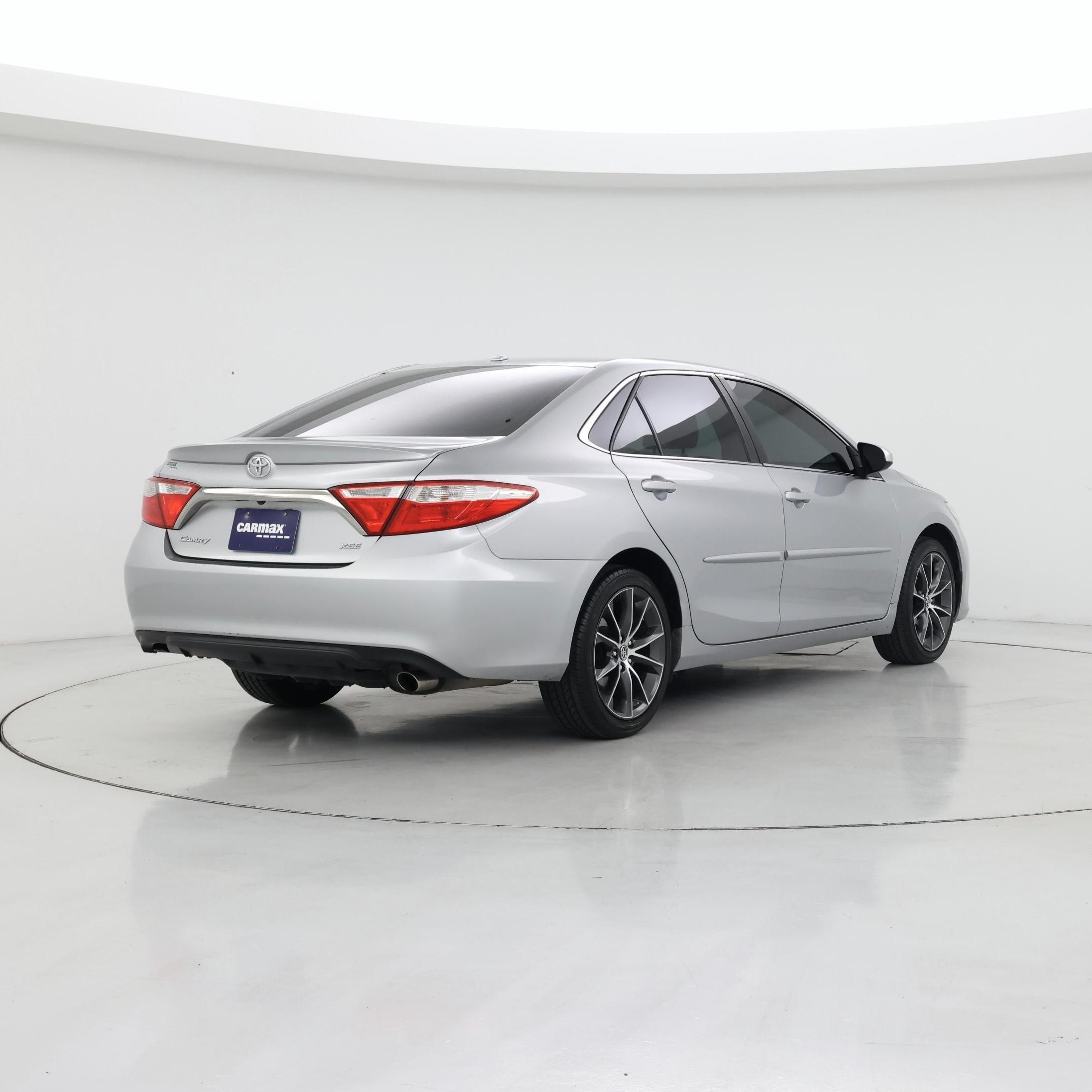 Thumbnail: 2015 Toyota Camry - 8
