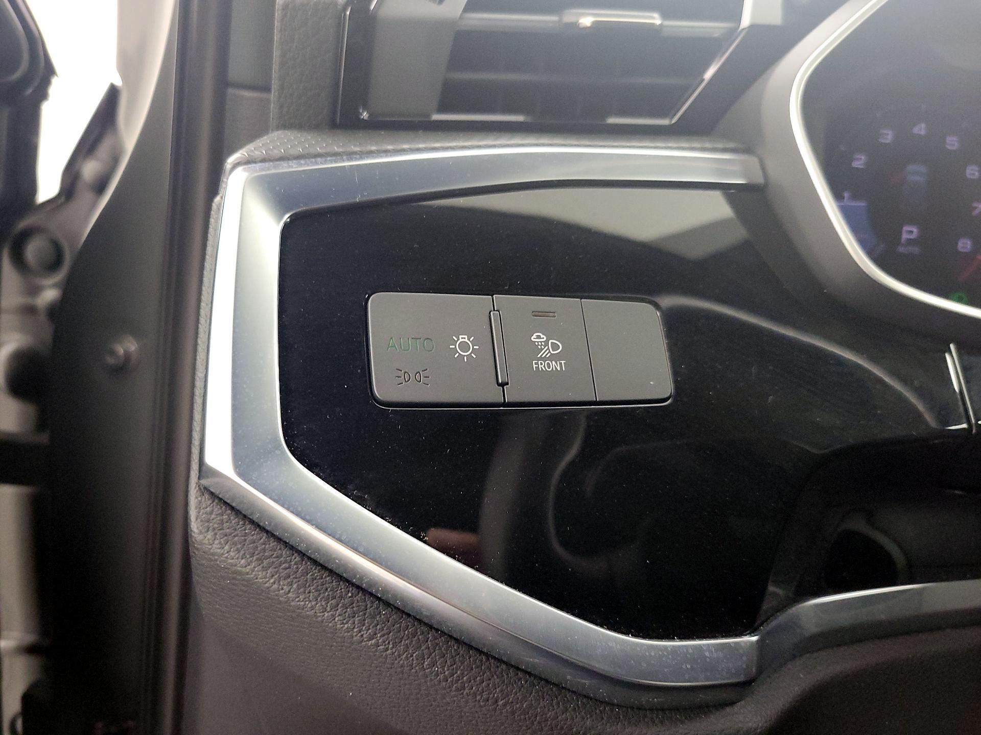 Thumbnail: 2022 Audi Q3 - 13