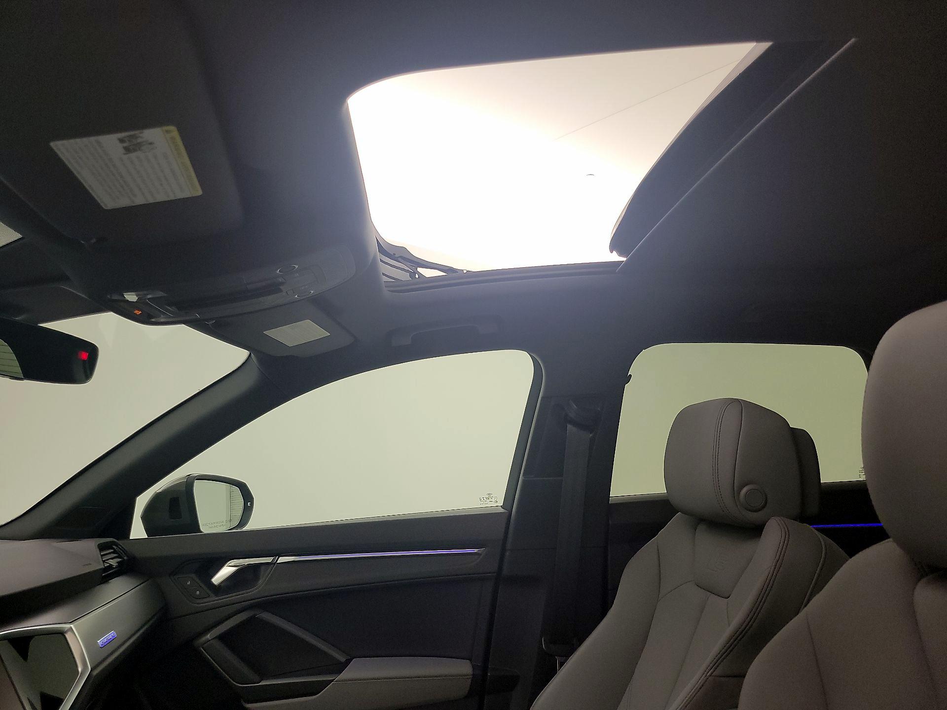 Thumbnail: 2022 Audi Q3 - 19