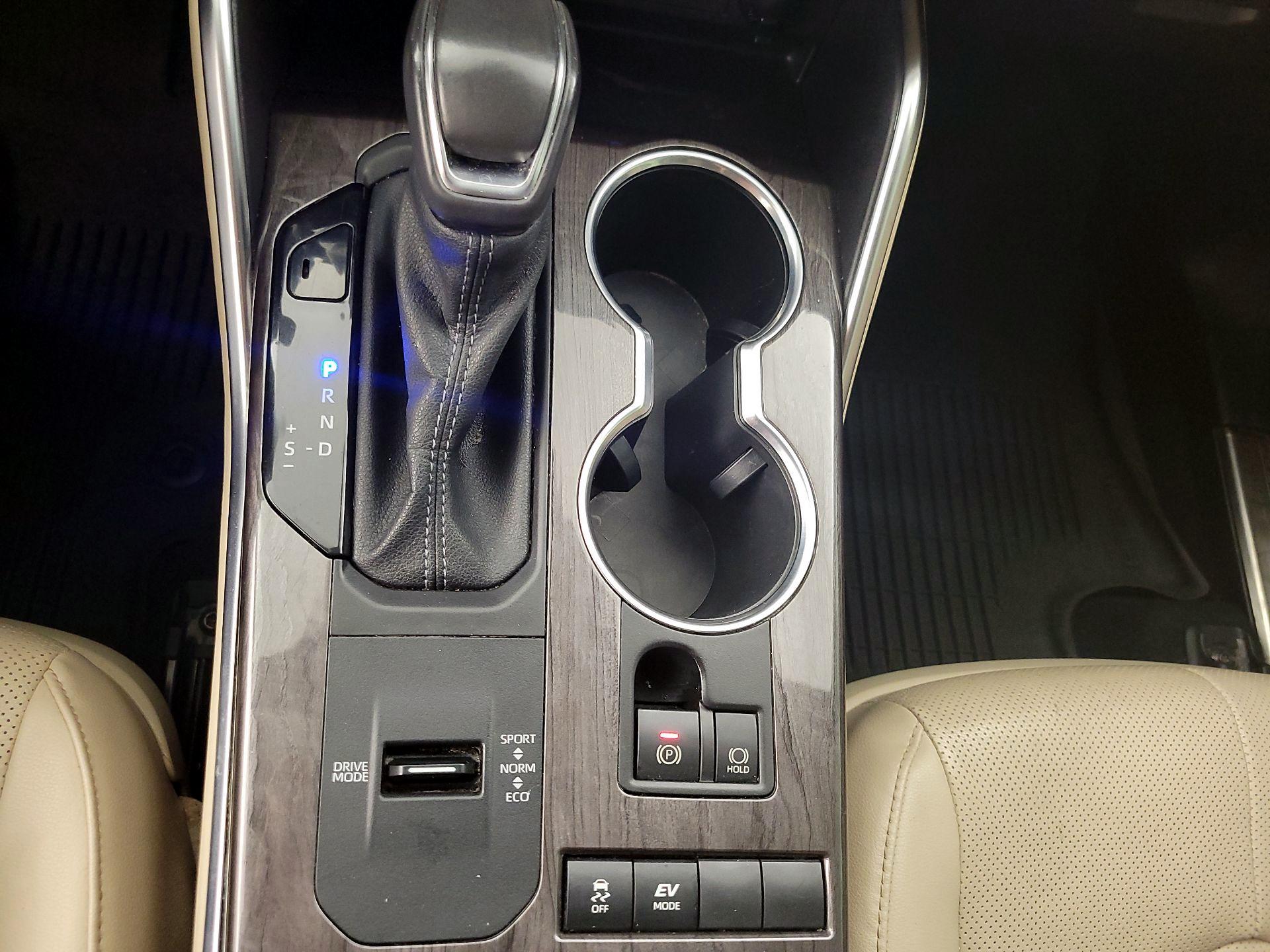 Thumbnail: 2022 Toyota Highlander - 18