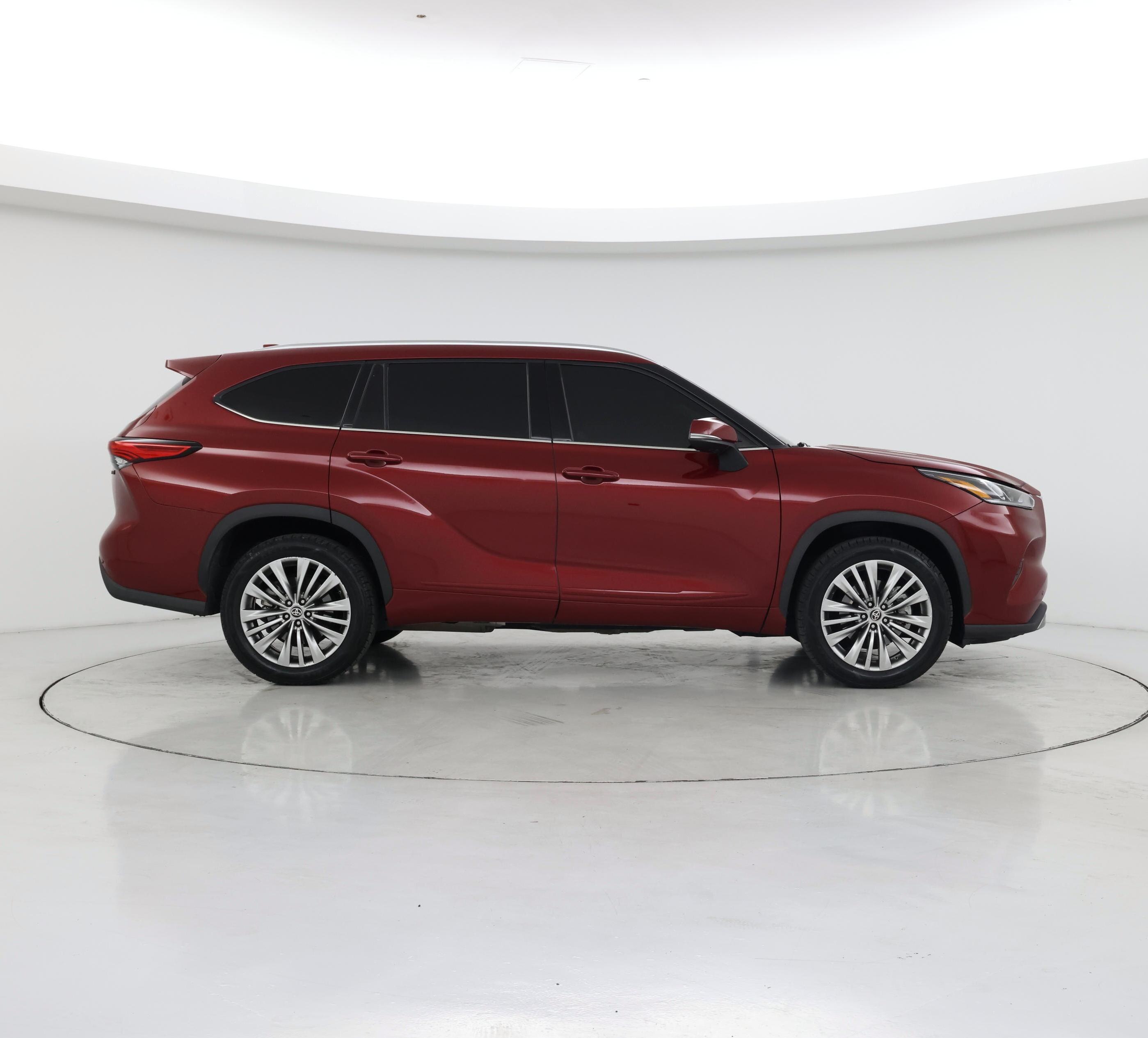 Thumbnail: 2022 Toyota Highlander - 7