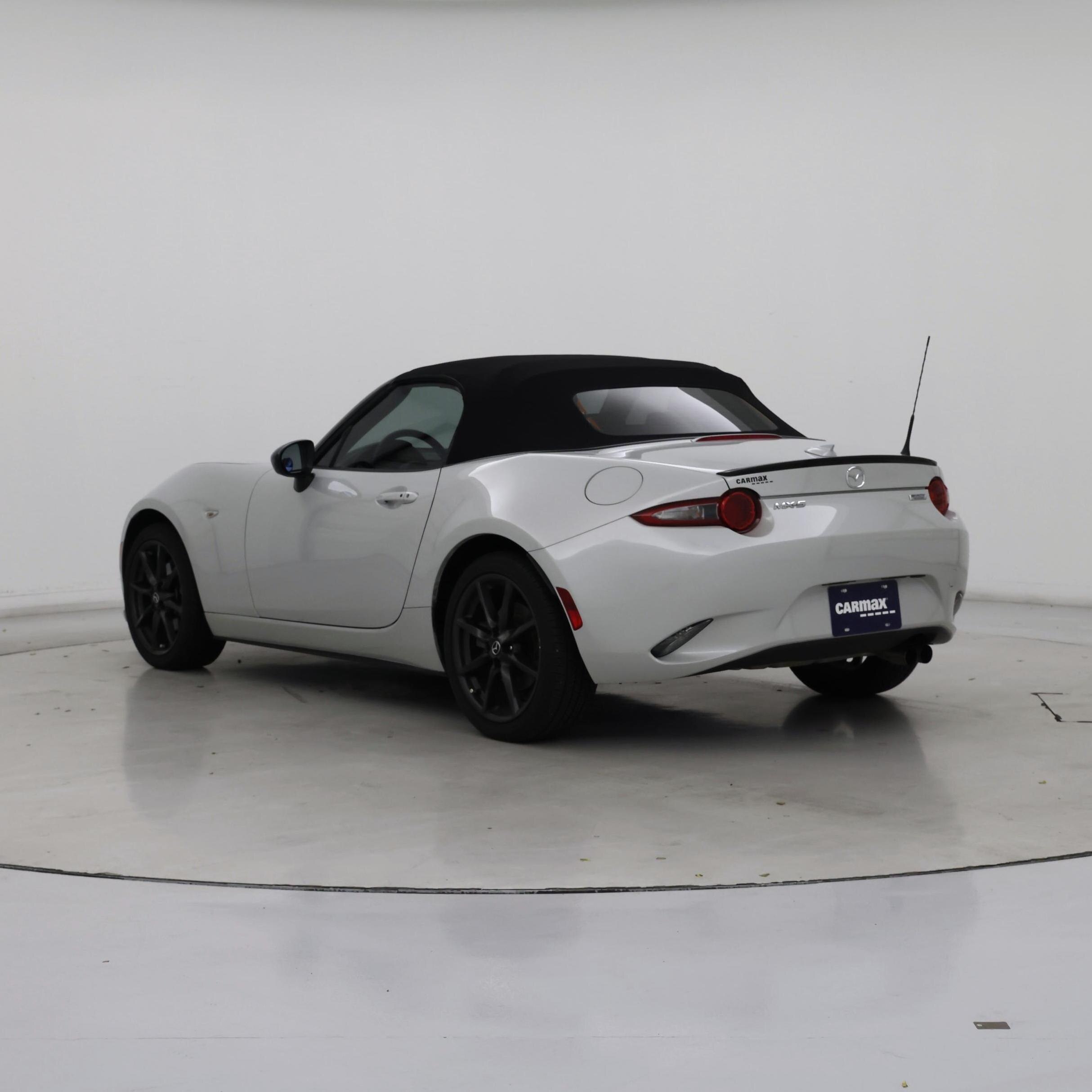 Thumbnail: 2016 Mazda MX-5 Miata - 2