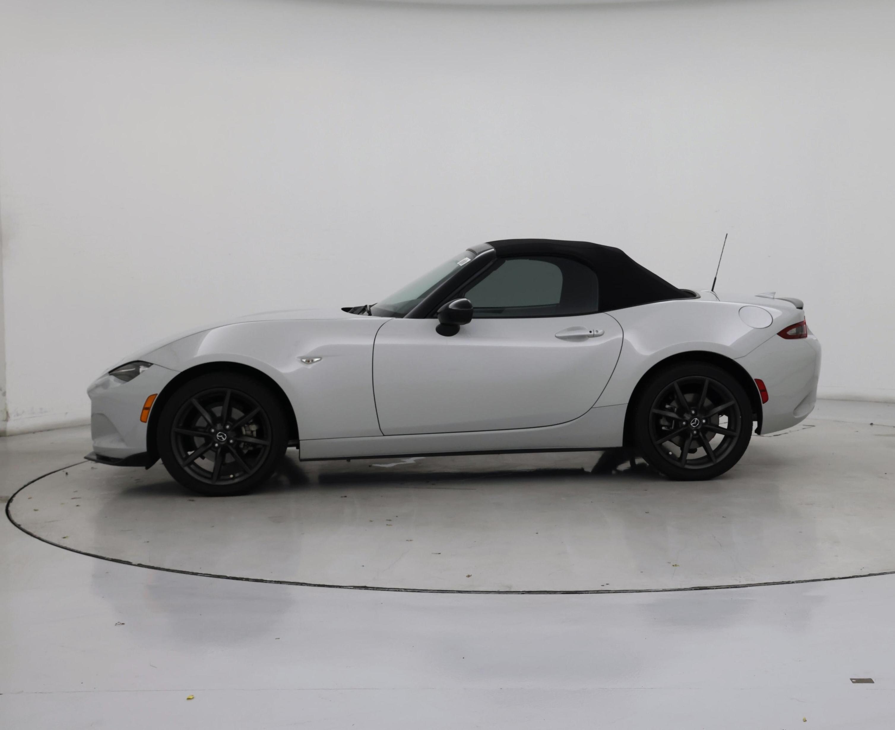 Thumbnail: 2016 Mazda MX-5 Miata - 3