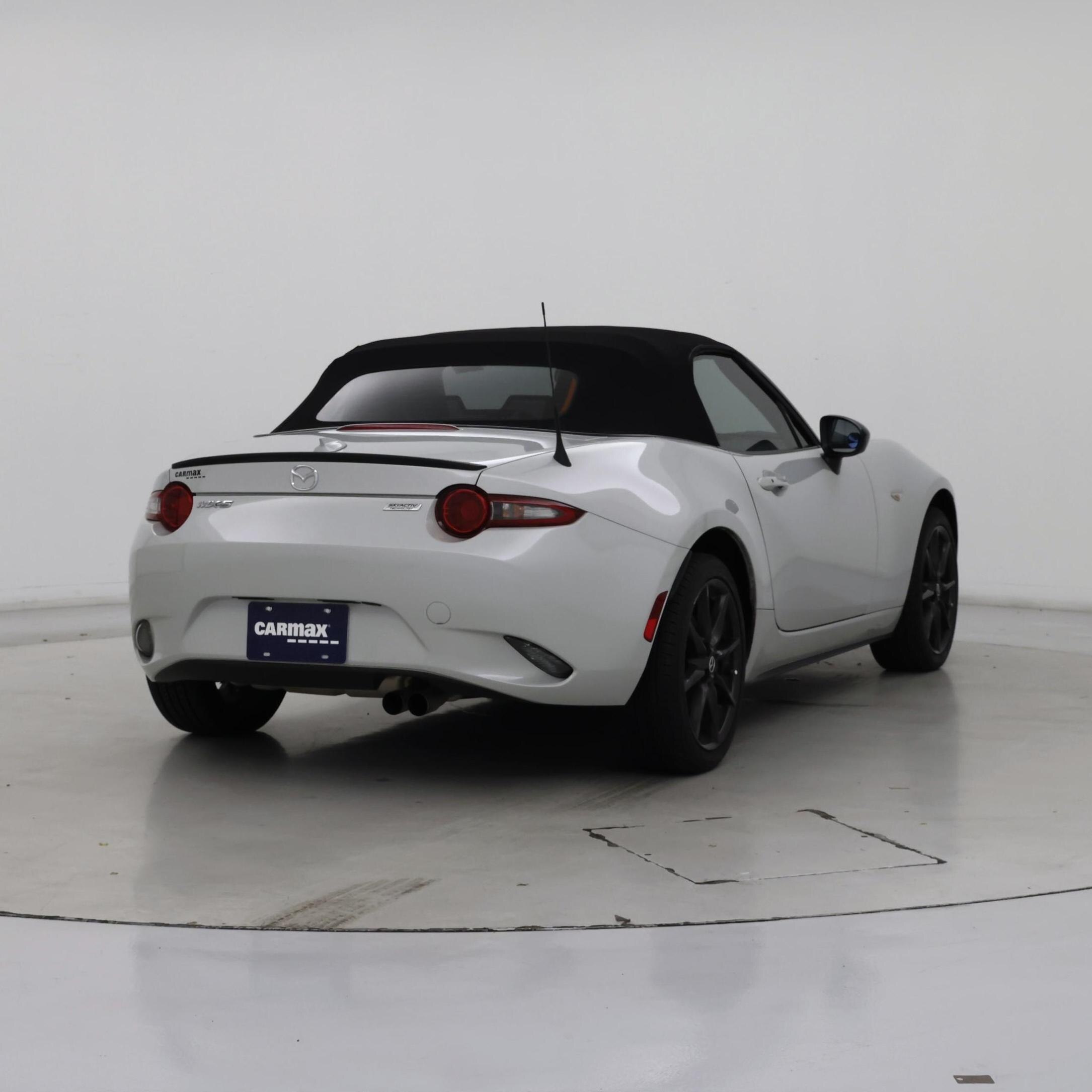 Thumbnail: 2016 Mazda MX-5 Miata - 8