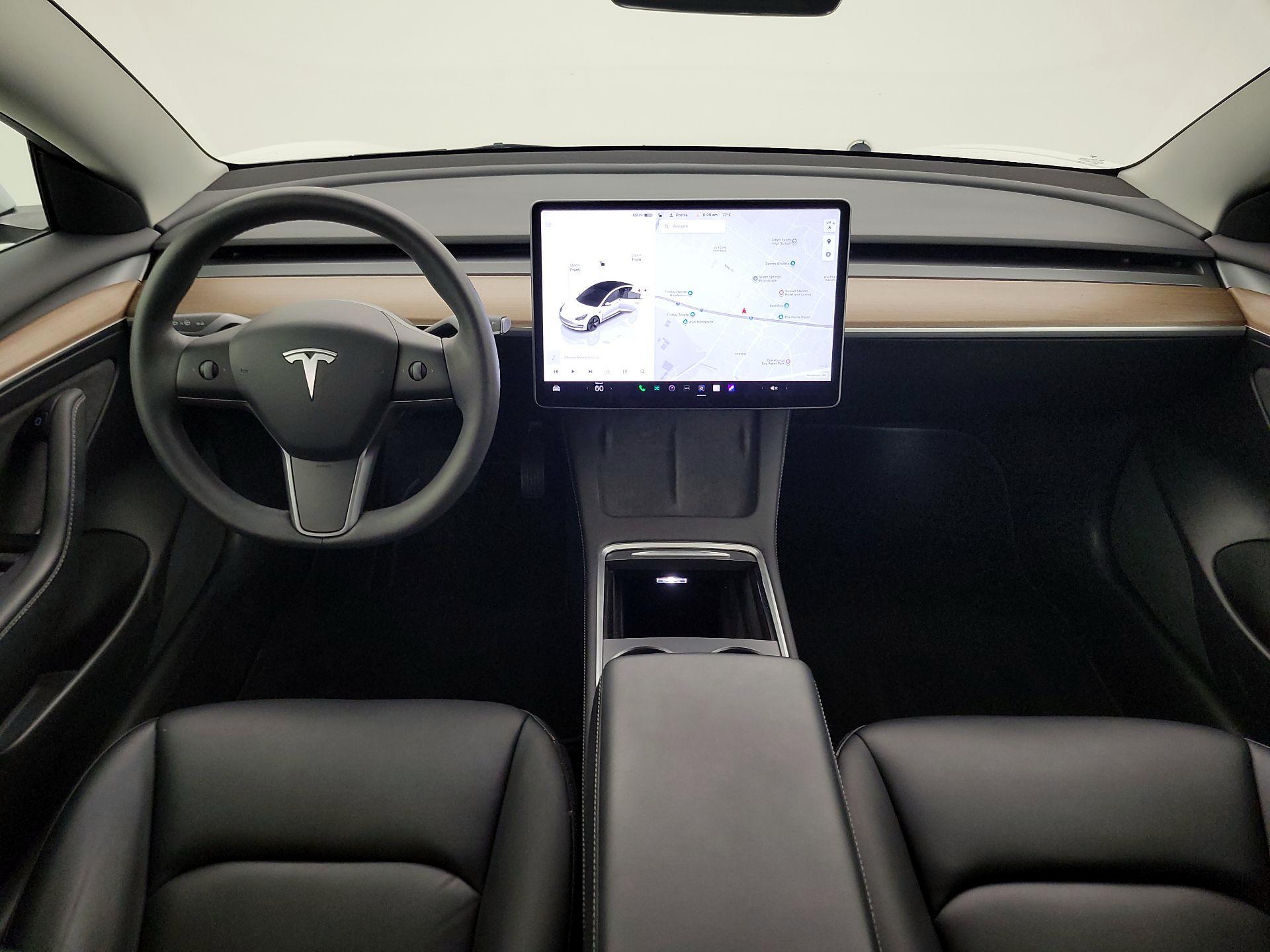 Thumbnail: 2022 Tesla Model 3 - 9