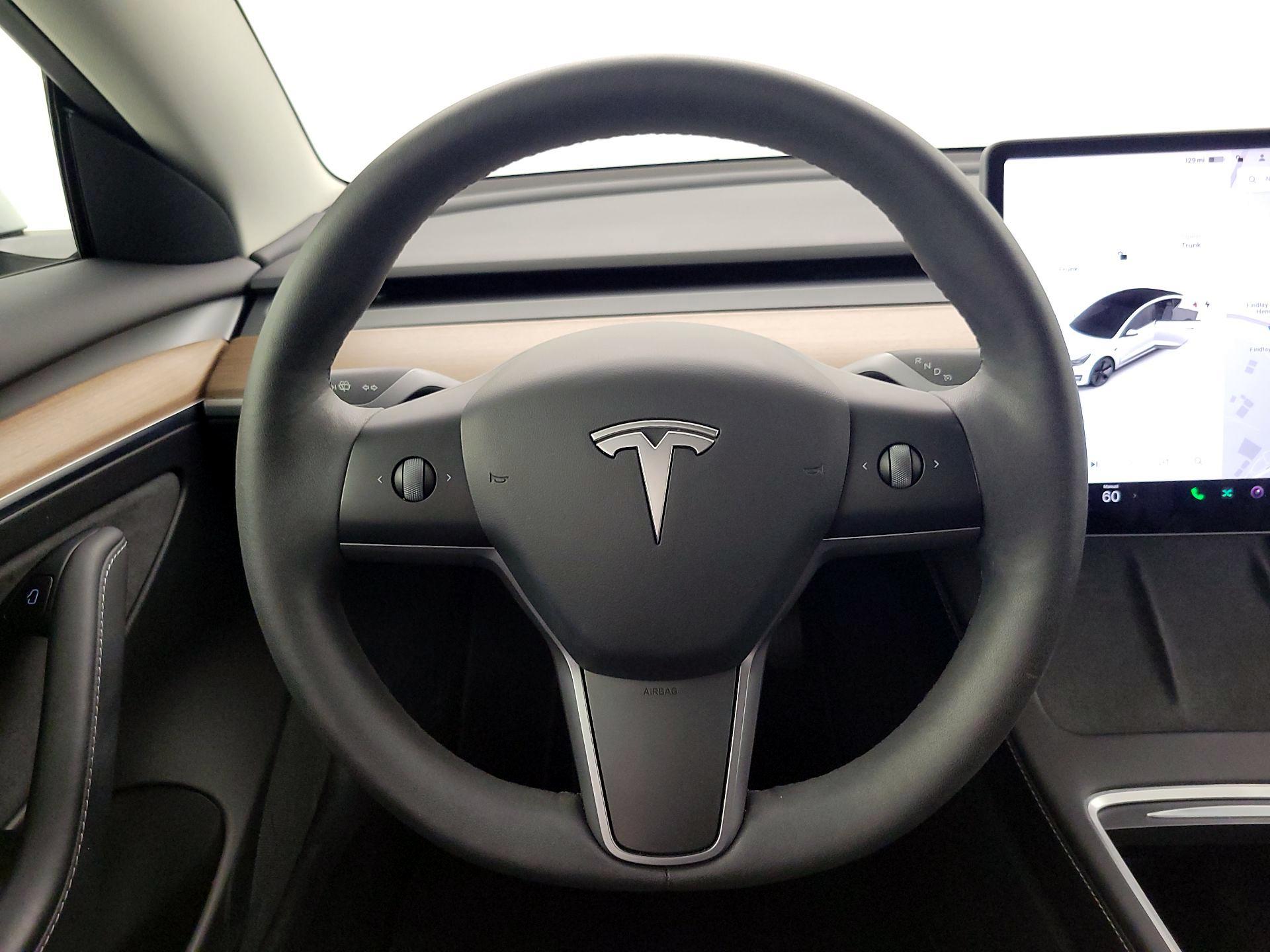 Thumbnail: 2022 Tesla Model 3 - 10