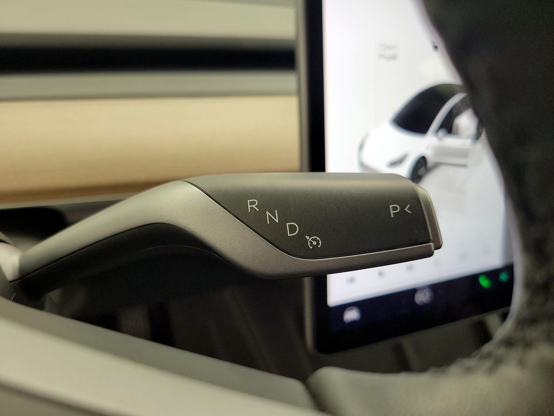 Thumbnail: 2022 Tesla Model 3 - 17
