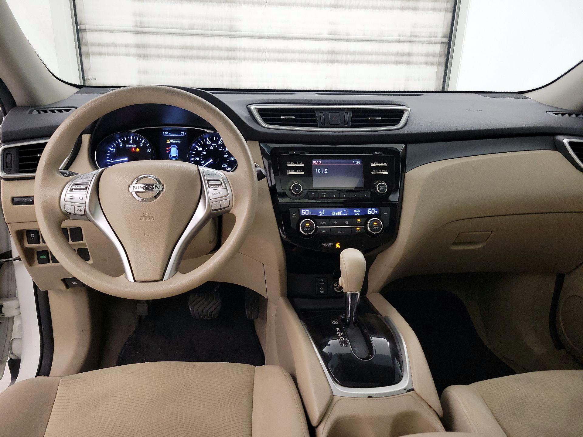 Thumbnail: 2015 Nissan Rogue - 9