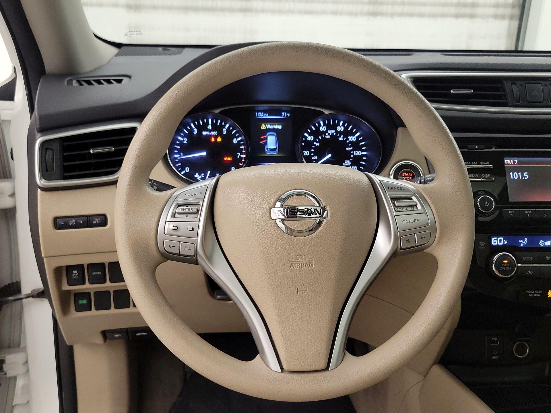 Thumbnail: 2015 Nissan Rogue - 10
