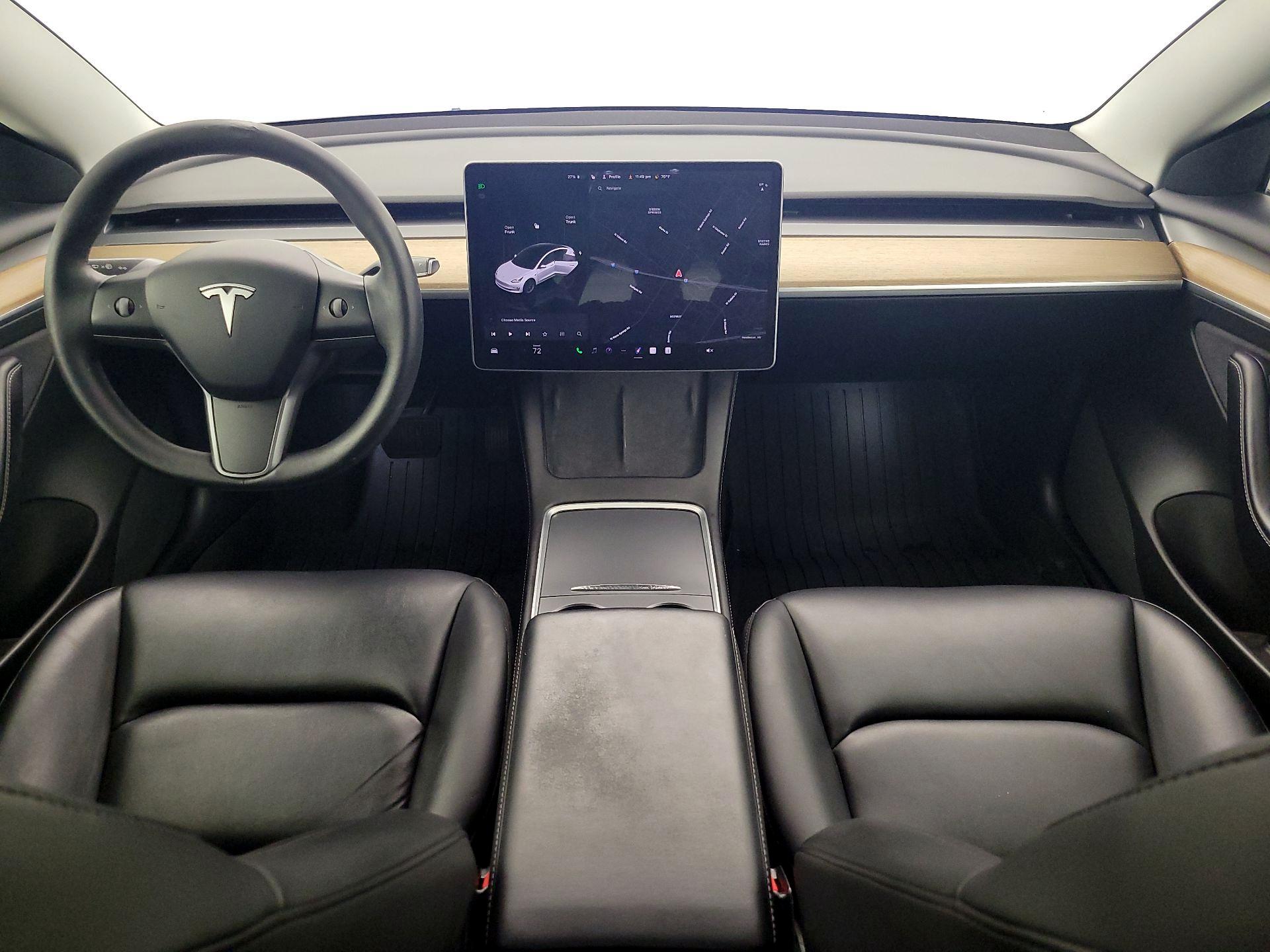 Thumbnail: 2022 Tesla Model 3 - 9