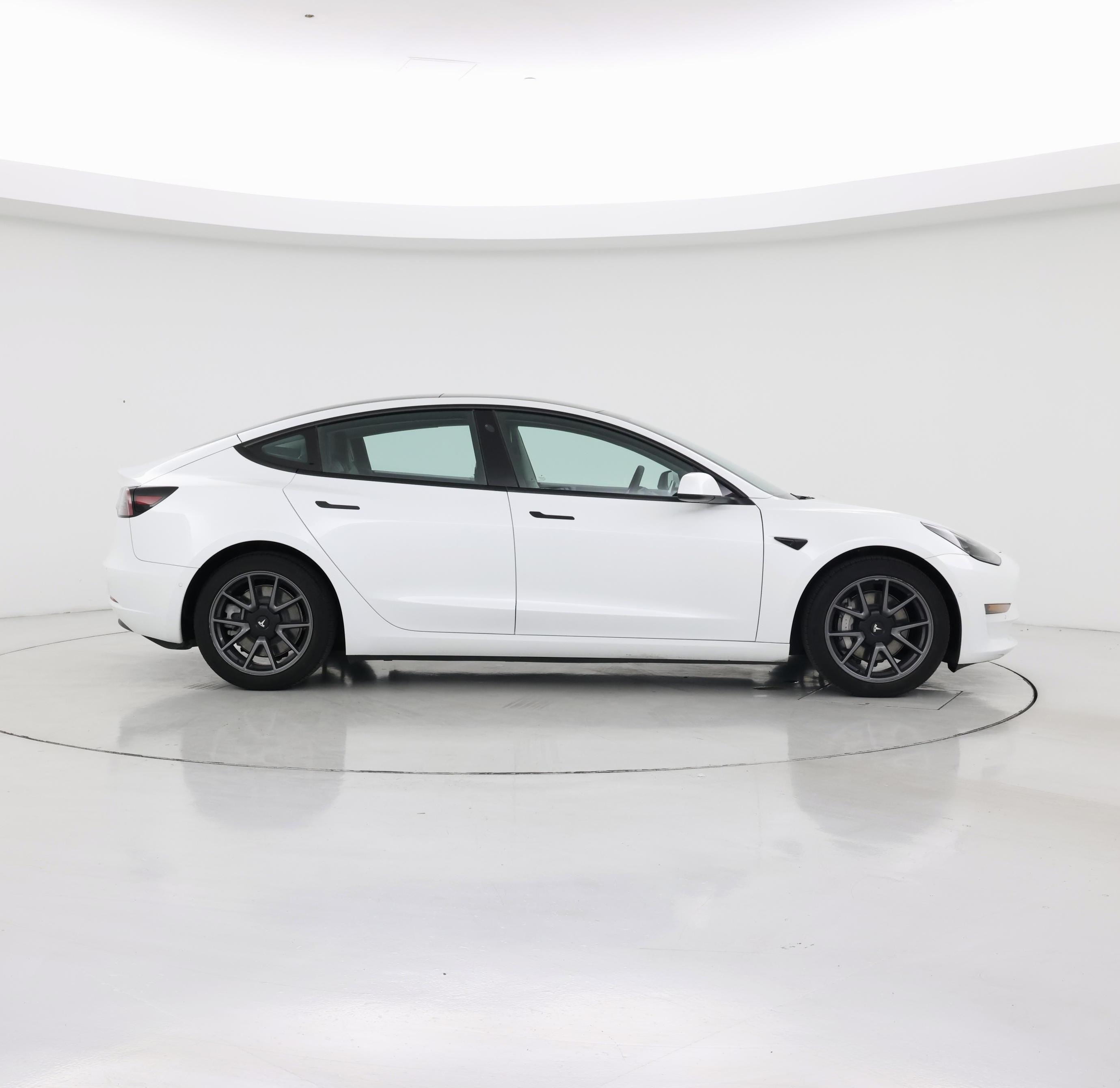 Thumbnail: 2022 Tesla Model 3 - 7