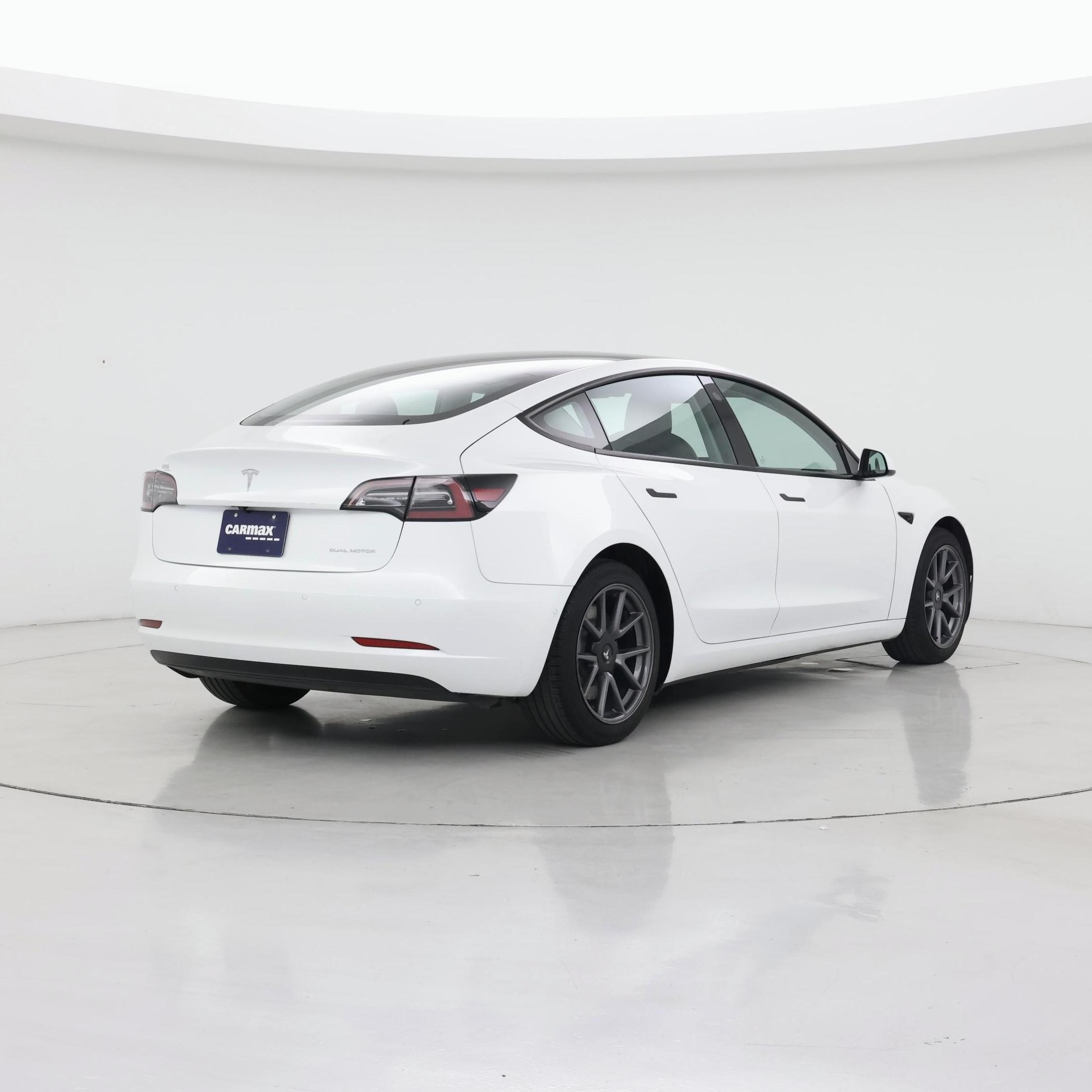 Thumbnail: 2022 Tesla Model 3 - 8