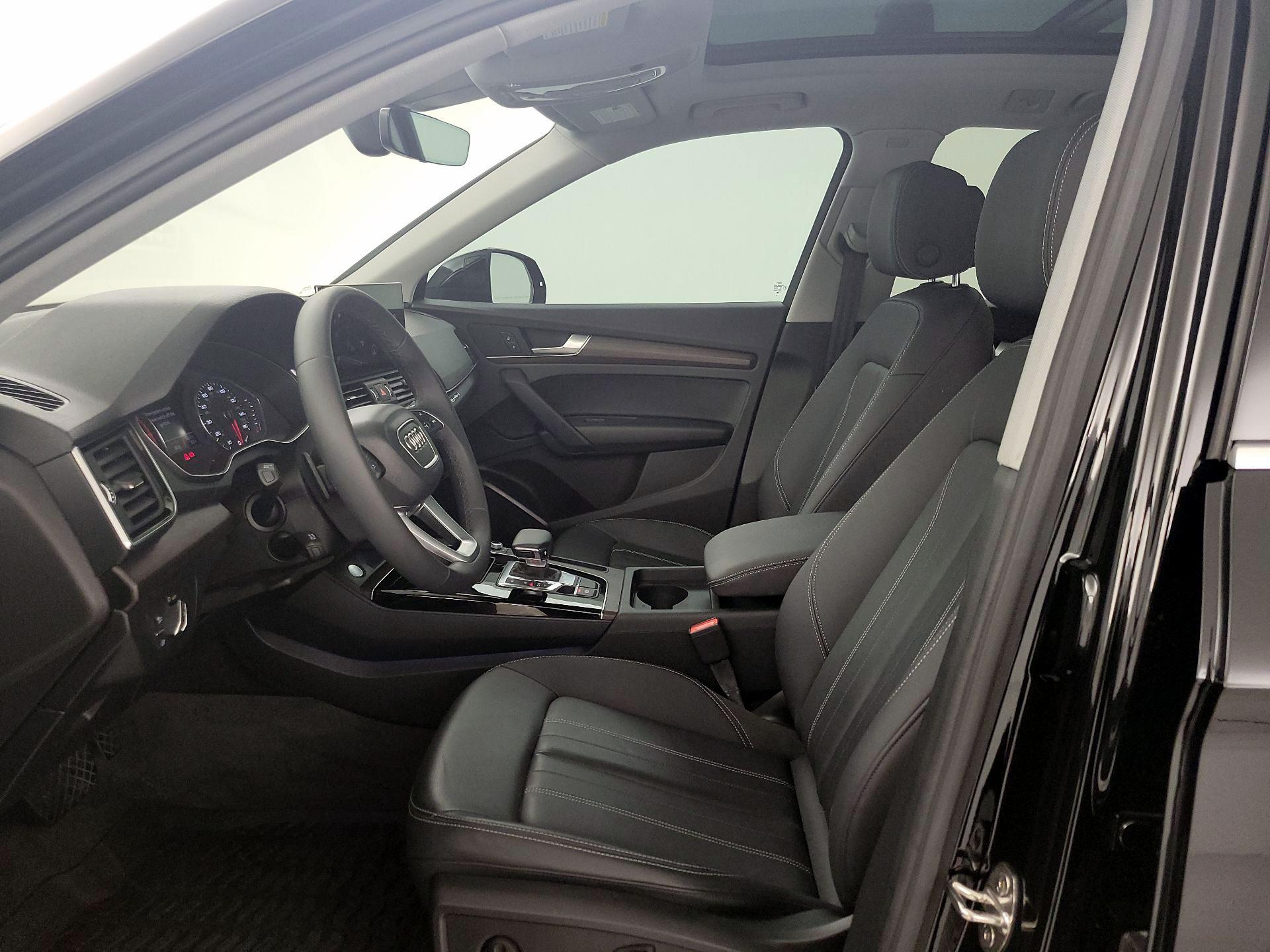 Thumbnail: 2023 Audi Q5 - 11