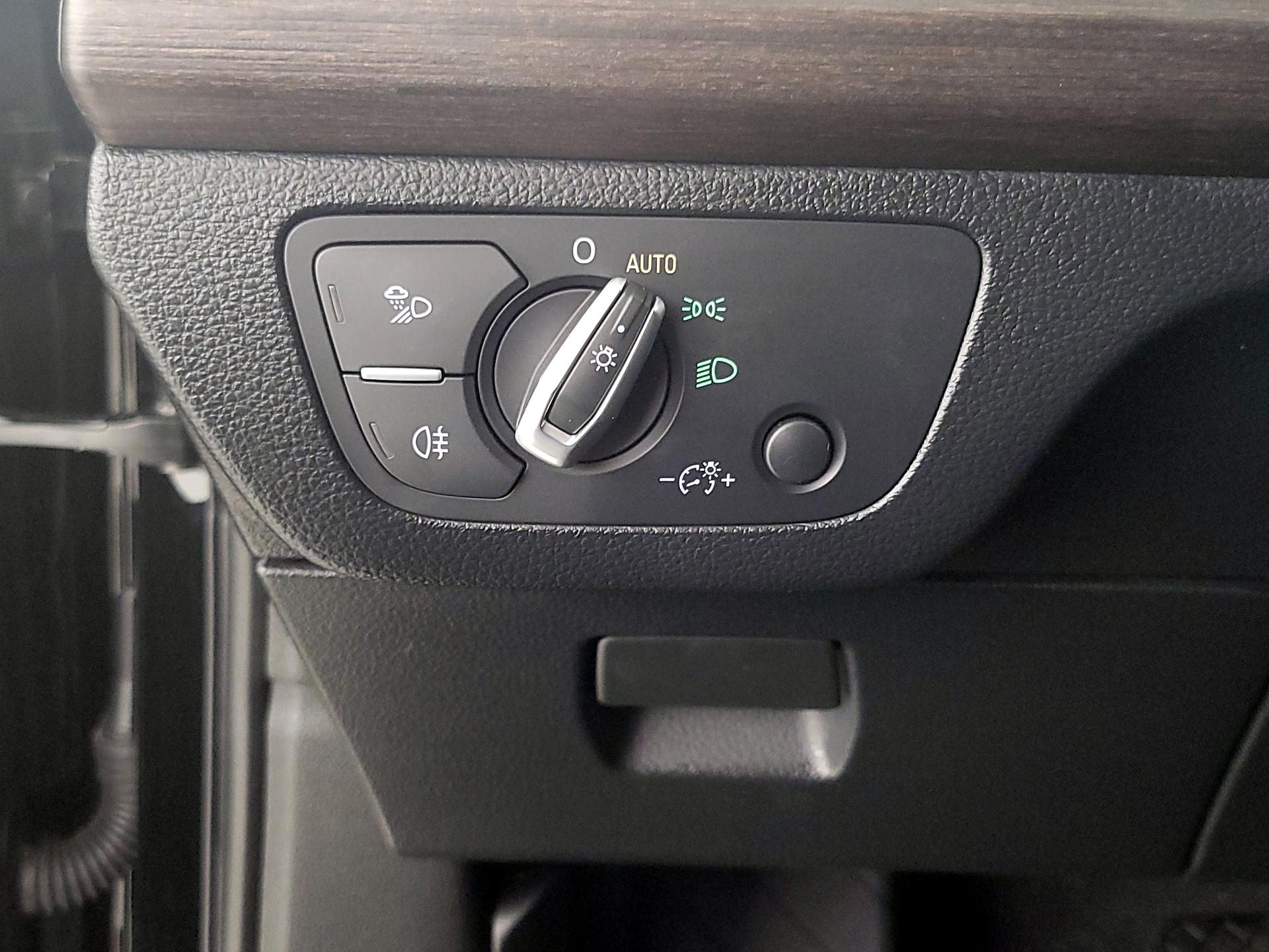 Thumbnail: 2023 Audi Q5 - 12