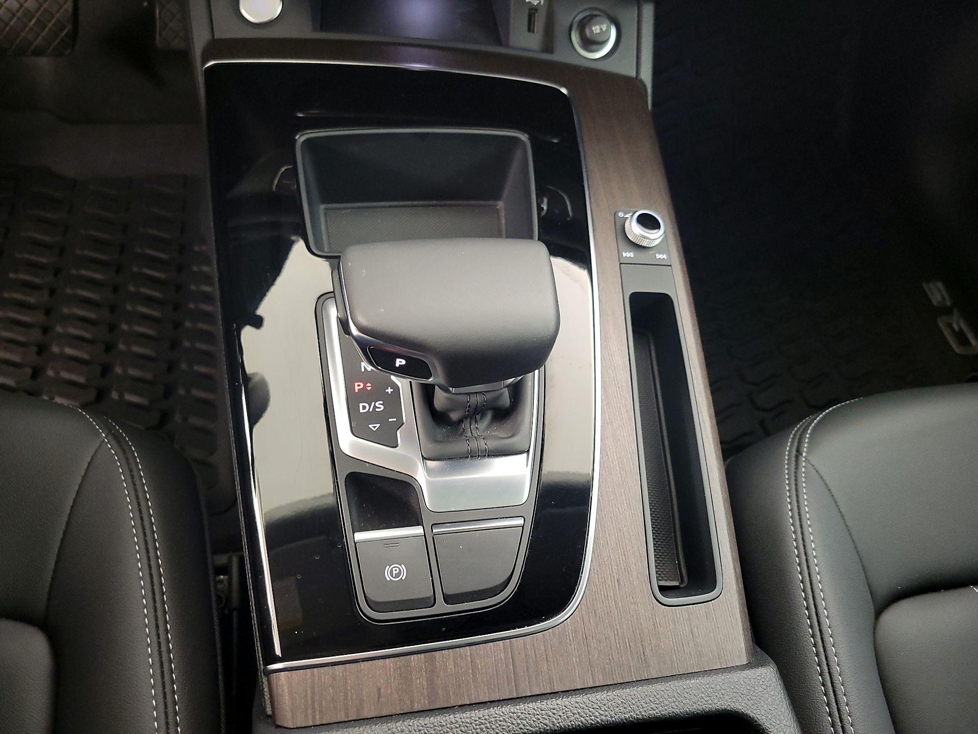 Thumbnail: 2023 Audi Q5 - 18