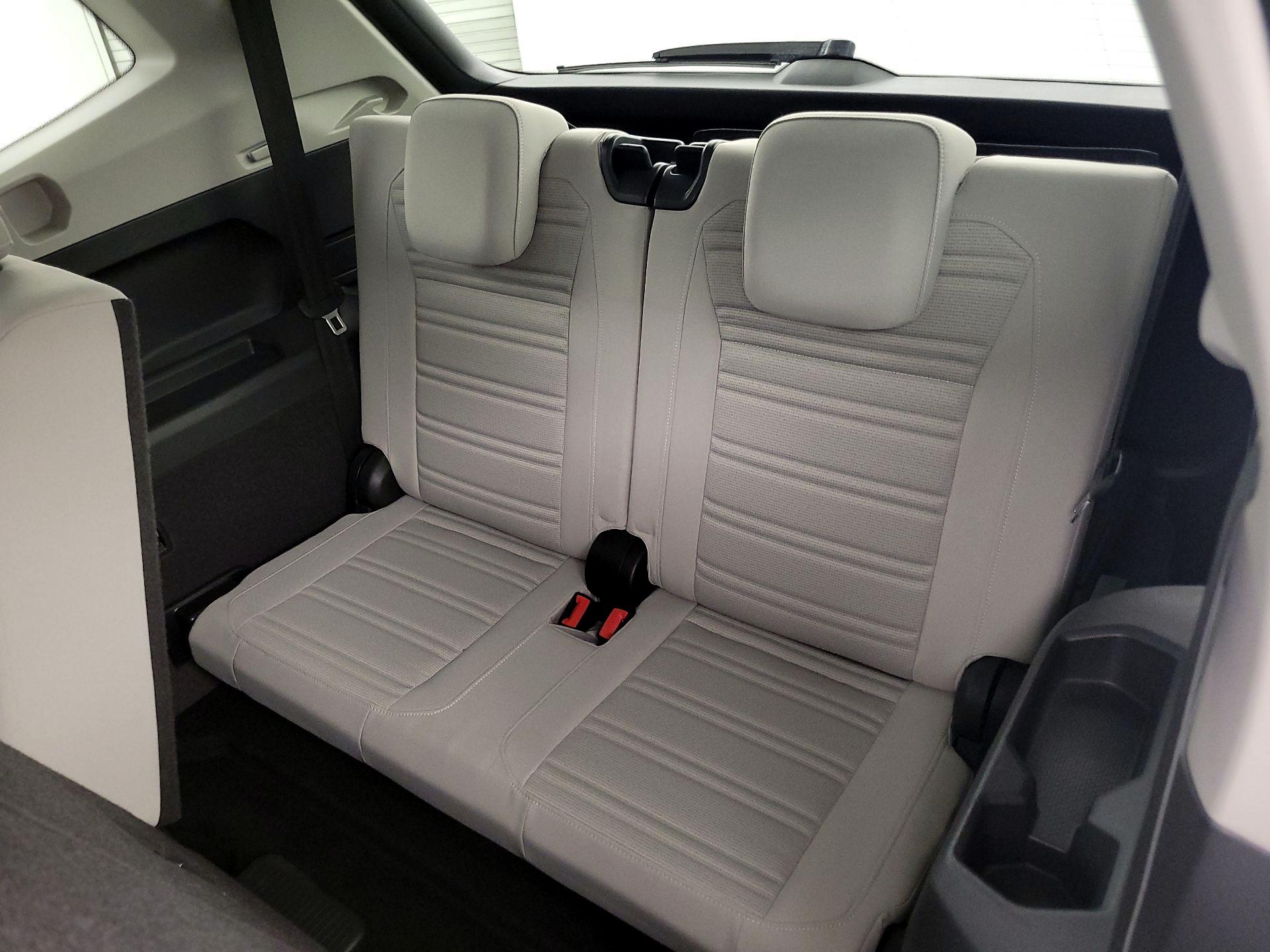 Thumbnail: 2022 Volkswagen Tiguan - 20