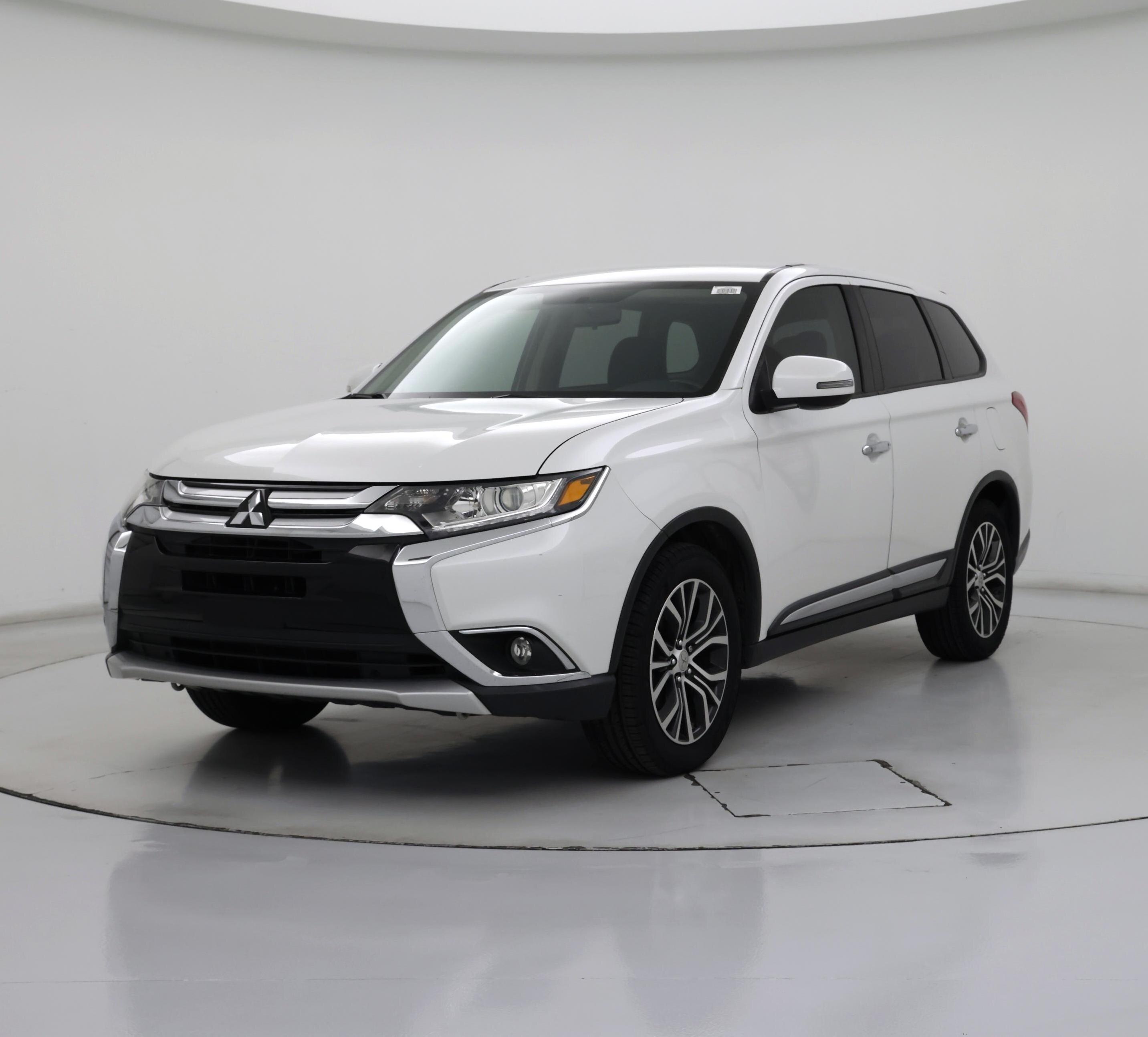 Thumbnail: 2017 Mitsubishi Outlander - 4