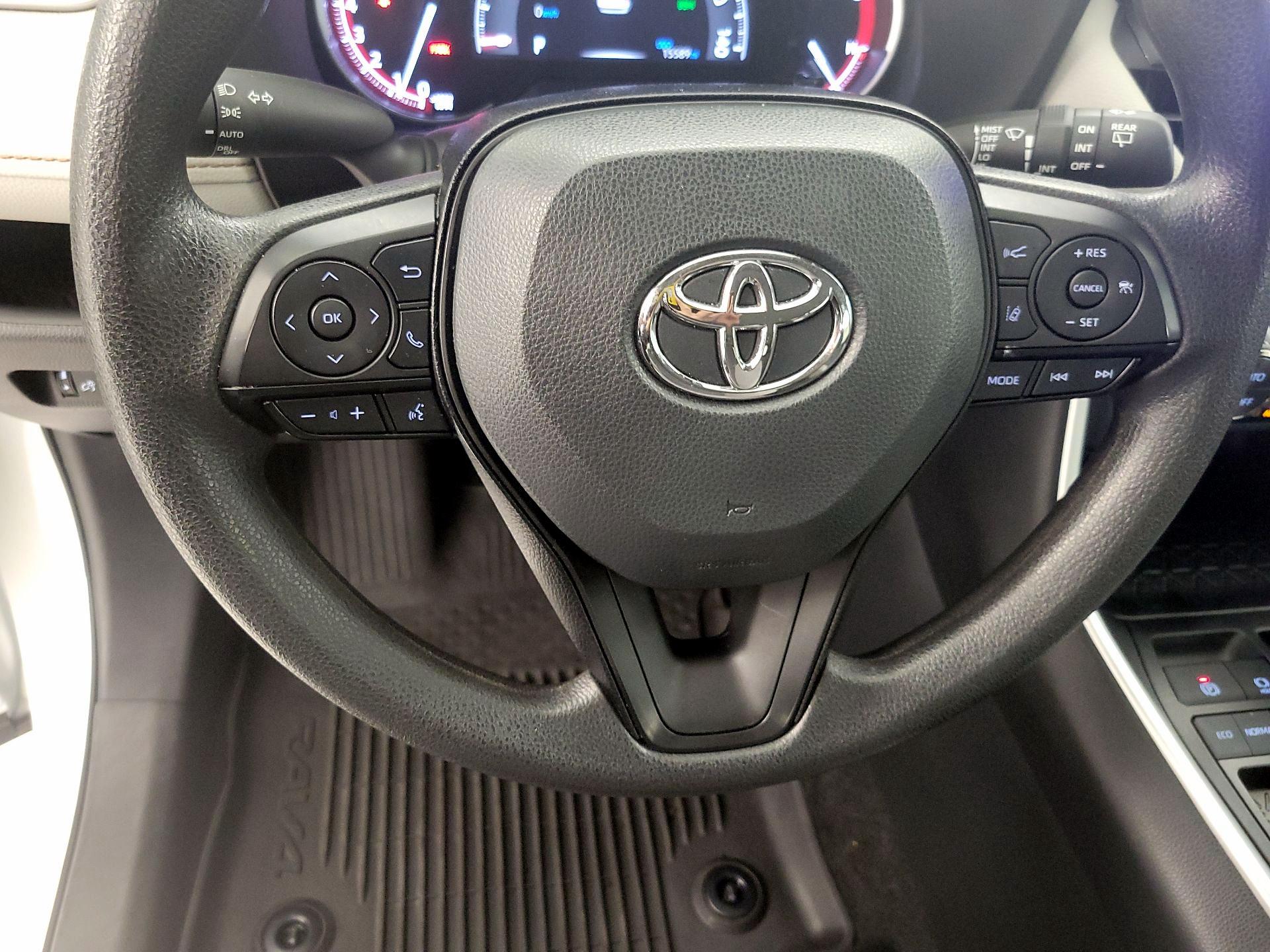 Thumbnail: 2024 Toyota RAV4 - 10