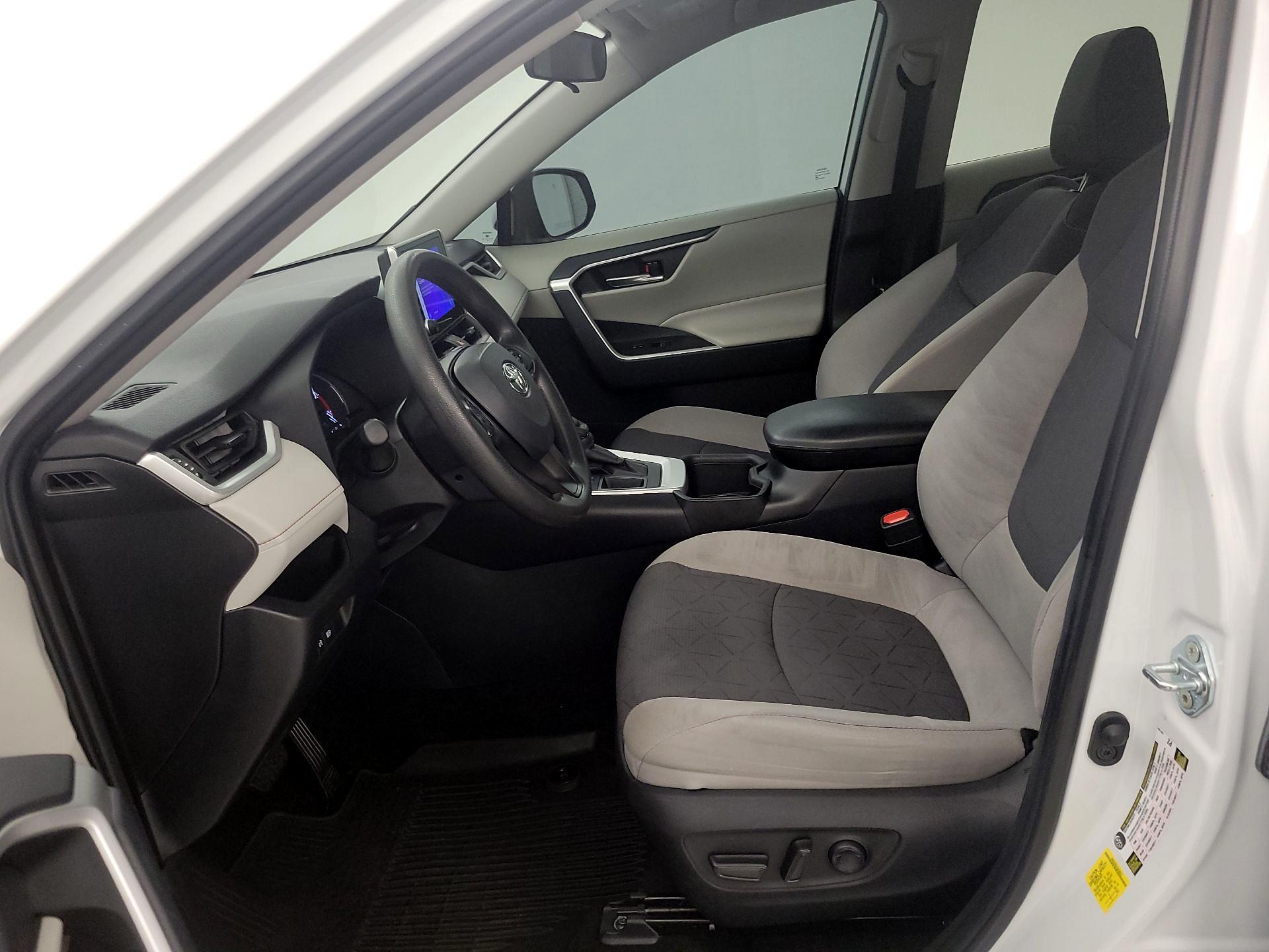 Thumbnail: 2024 Toyota RAV4 - 11