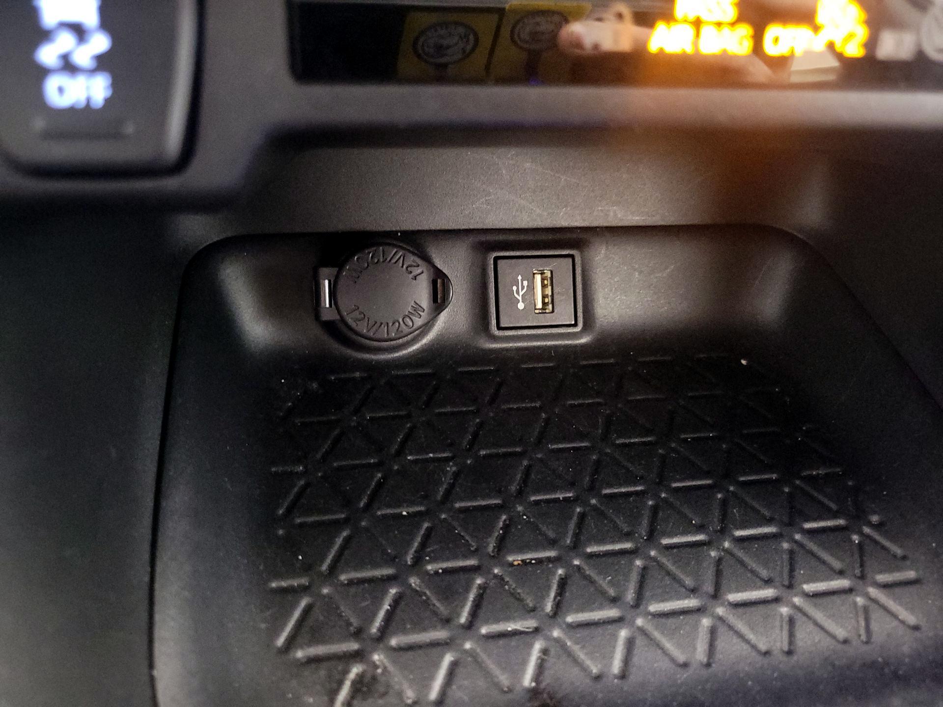 Thumbnail: 2024 Toyota RAV4 - 18