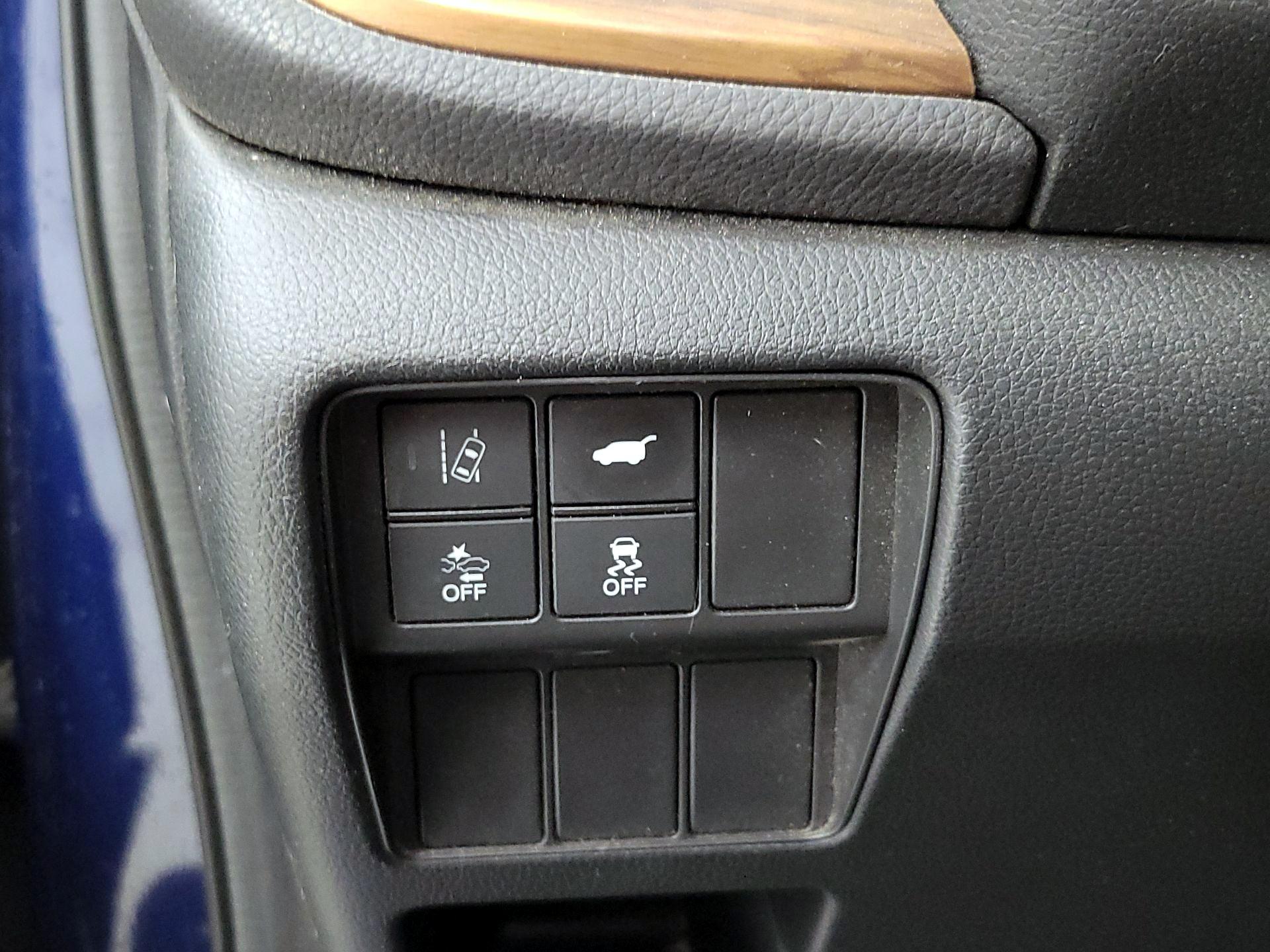 Thumbnail: 2017 Honda CR-V - 13