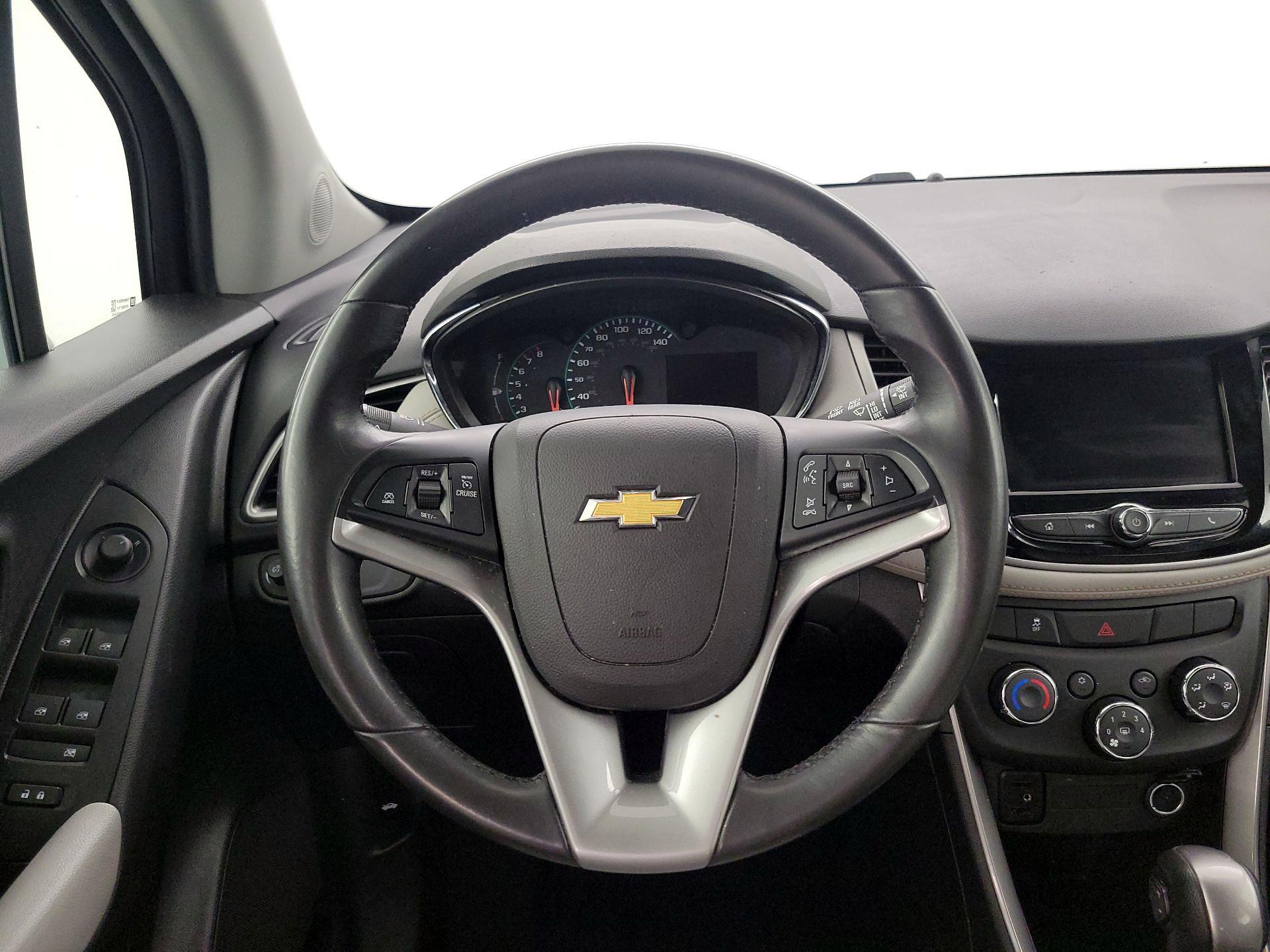 Thumbnail: 2021 Chevrolet Trax - 10